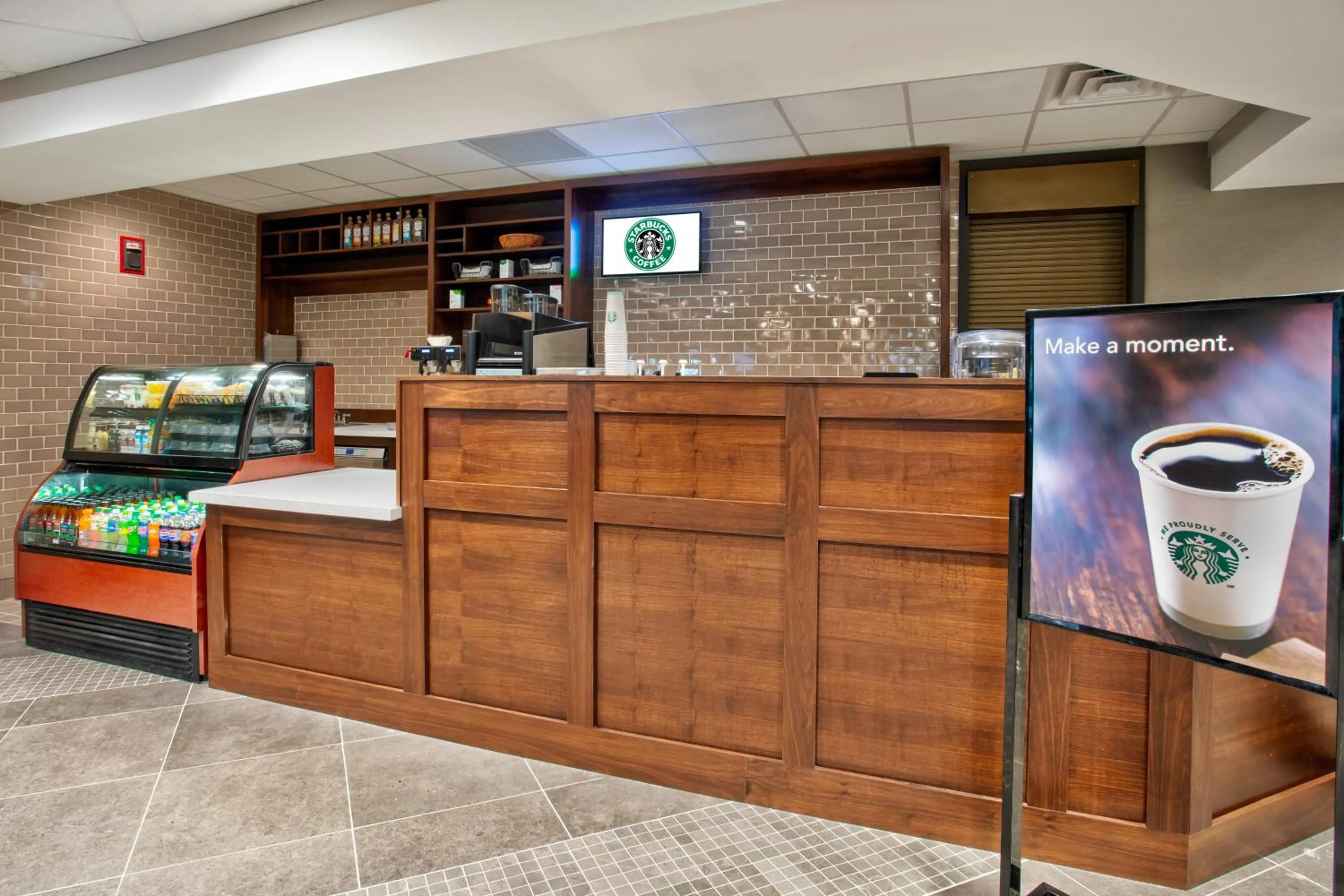 Coffee/tea facilities in DoubleTree by Hilton Lansing