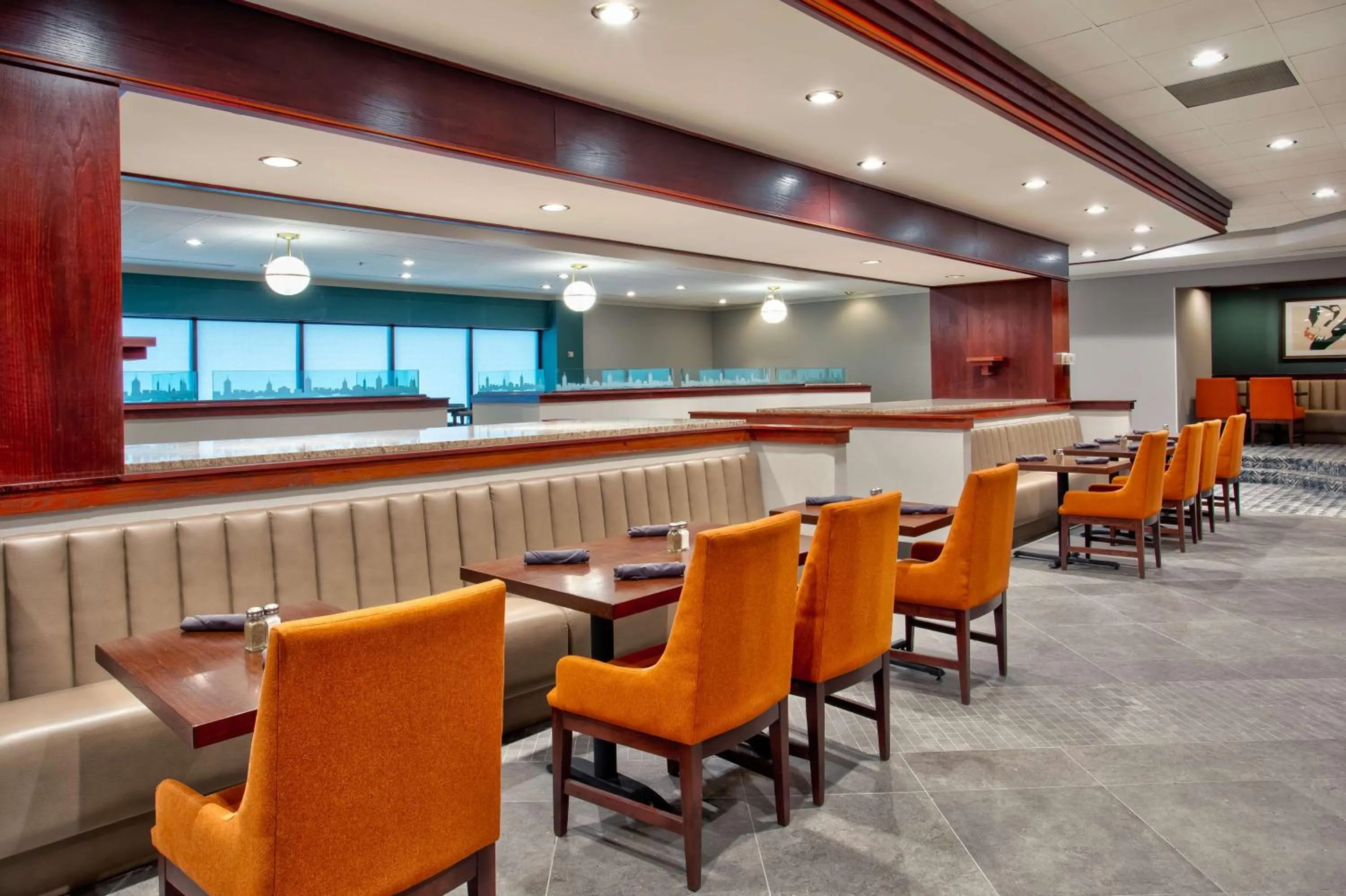 Restaurant/places to eat in DoubleTree by Hilton Lansing