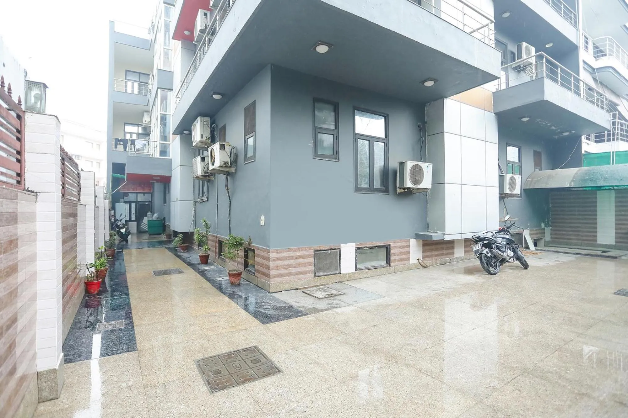 Facade/entrance in FabHotel F9 H Block Sector 51