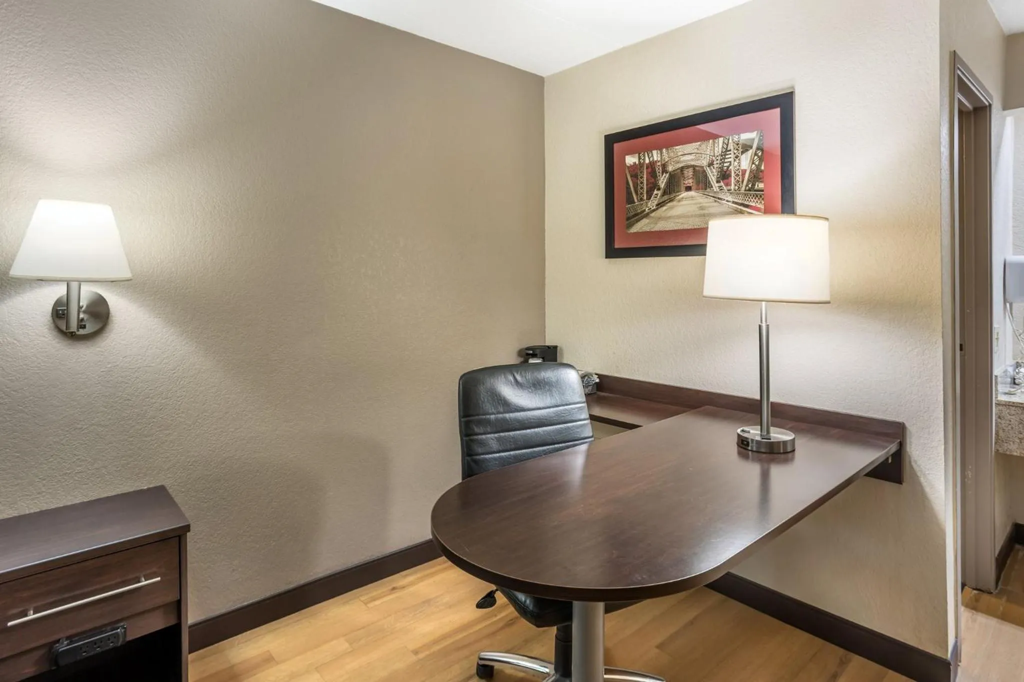 Bedroom in Red Roof Inn Danville, PA