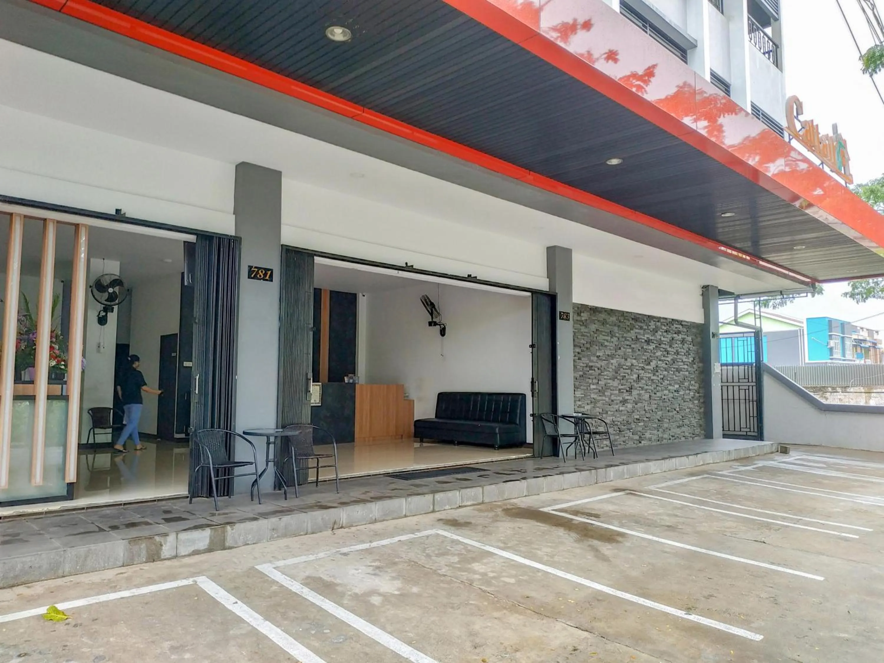 Property building in Cattail Guest House Pontianak