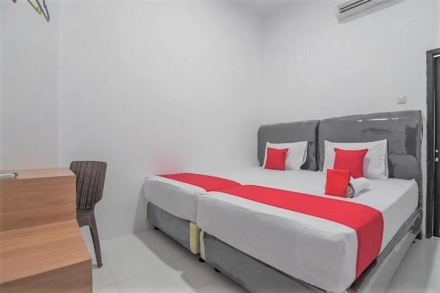Bedroom, Bed in Cattail Guest House Pontianak