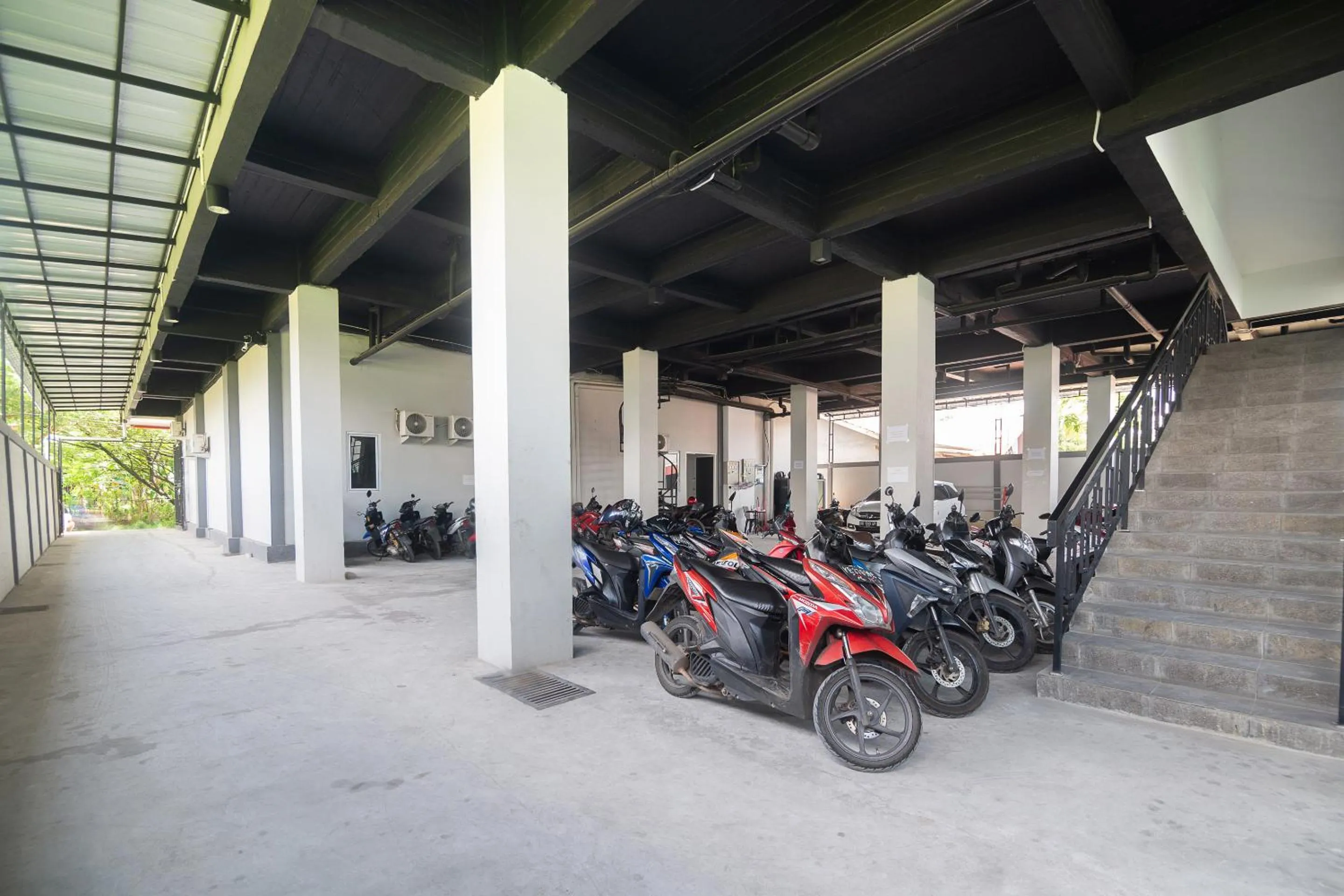 Area and facilities in Cattail Guest House Pontianak