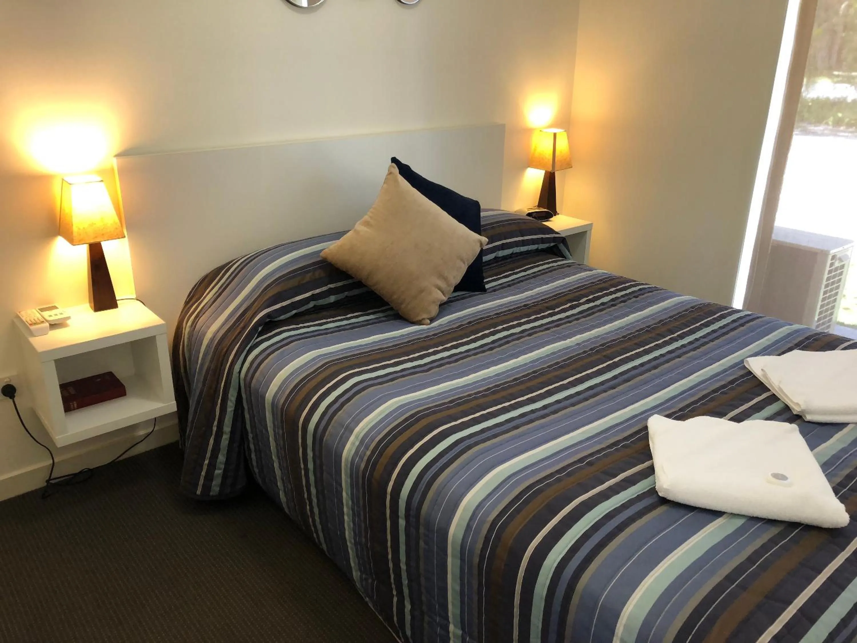 Bed in Yamba Motor Inn