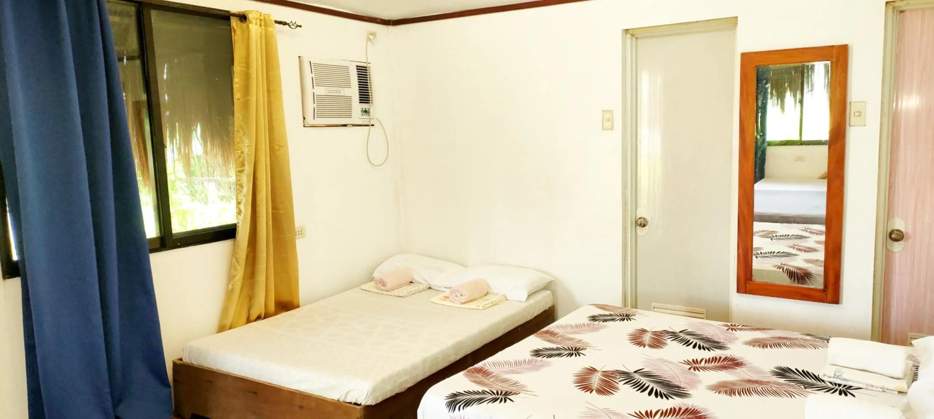 Property building, Bed in Siargao Tropic Hostel