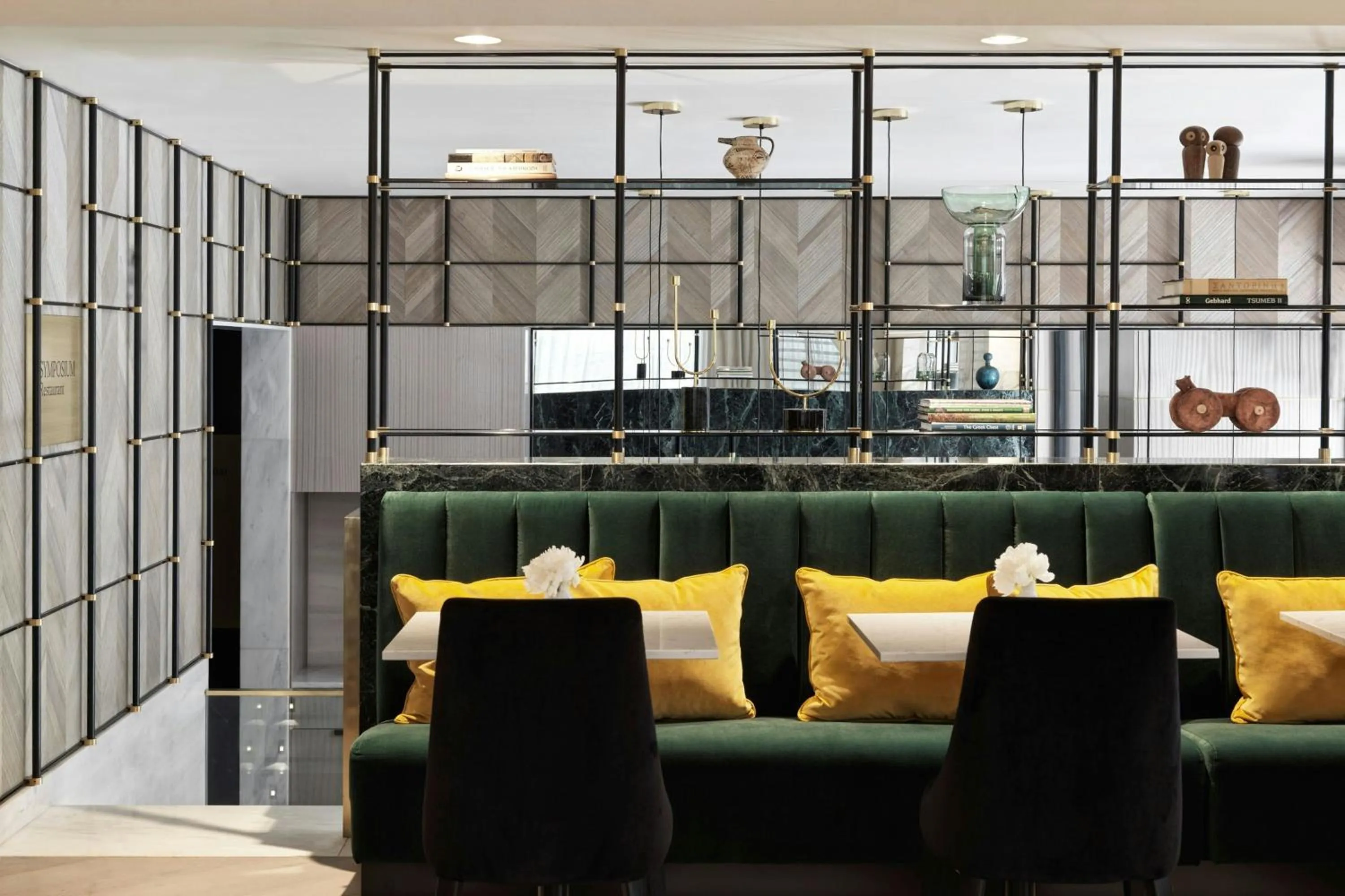 Restaurant/places to eat in Academias Hotel, Autograph Collection