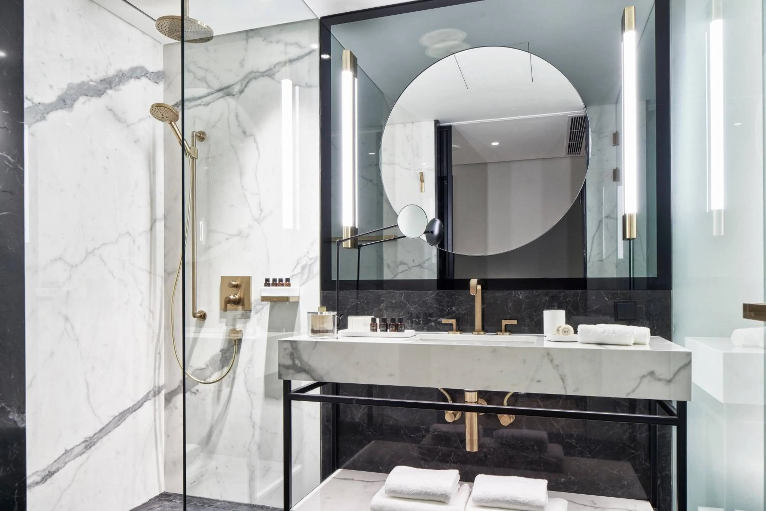 Bathroom in Academias Hotel, Autograph Collection