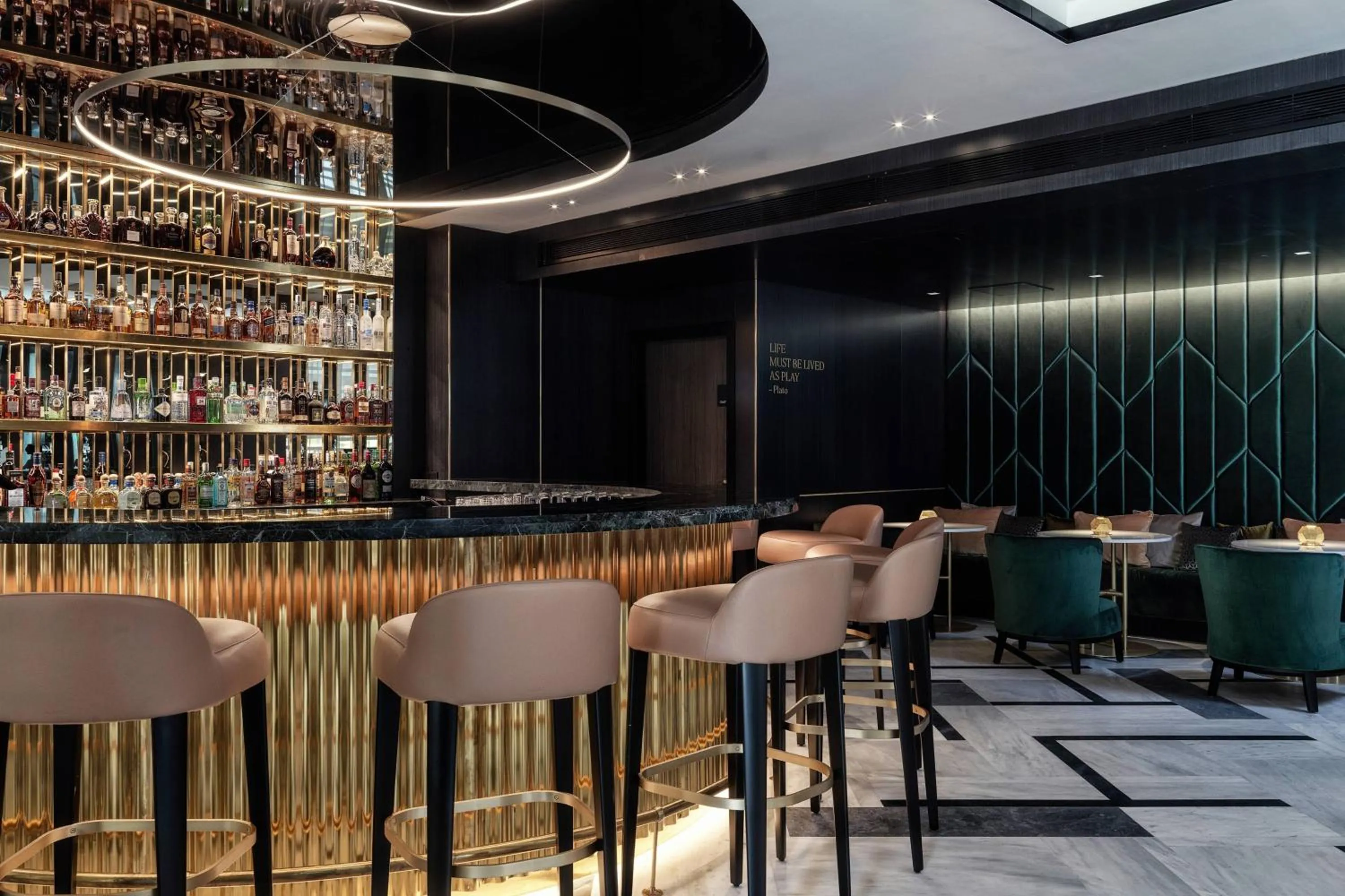 Lounge or bar in Academias Hotel, Autograph Collection