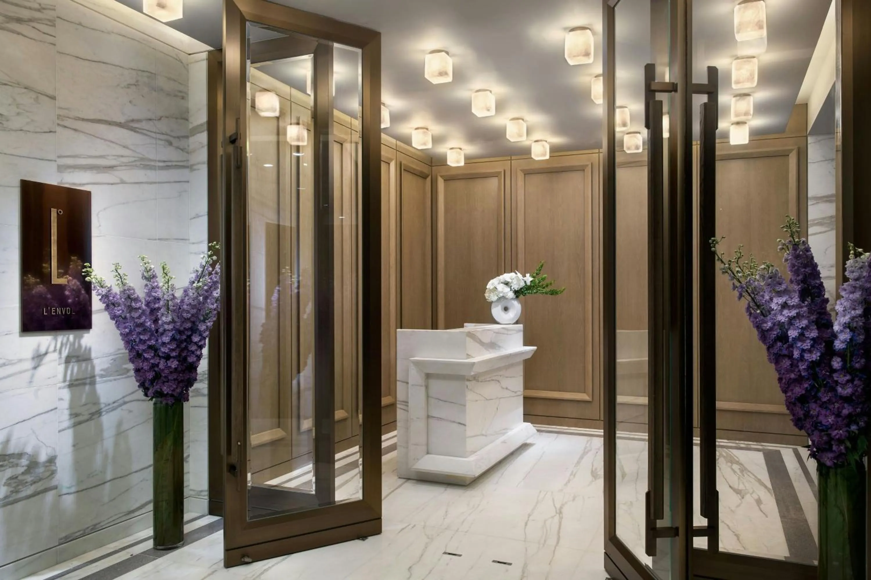 Restaurant/places to eat in The St. Regis Hong Kong