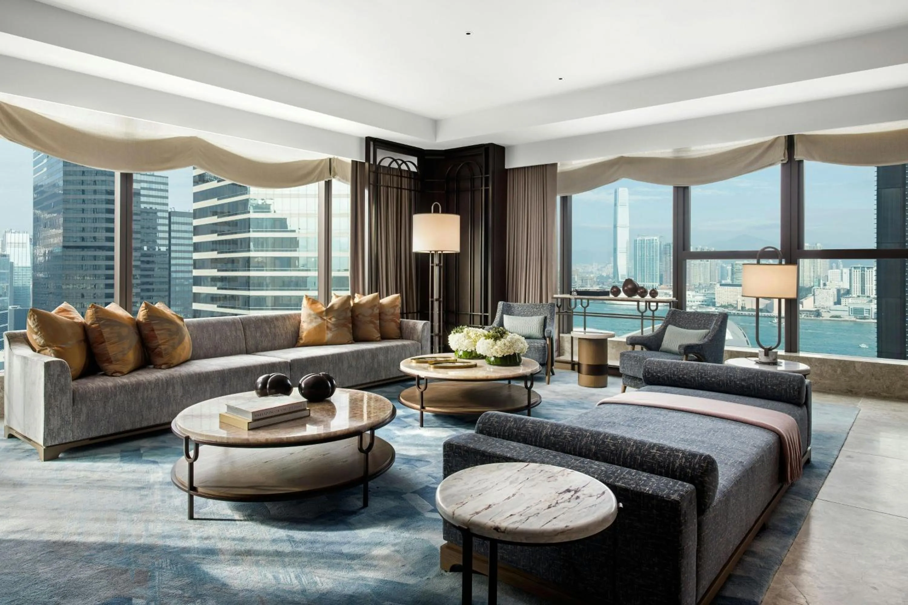 Living room in The St. Regis Hong Kong
