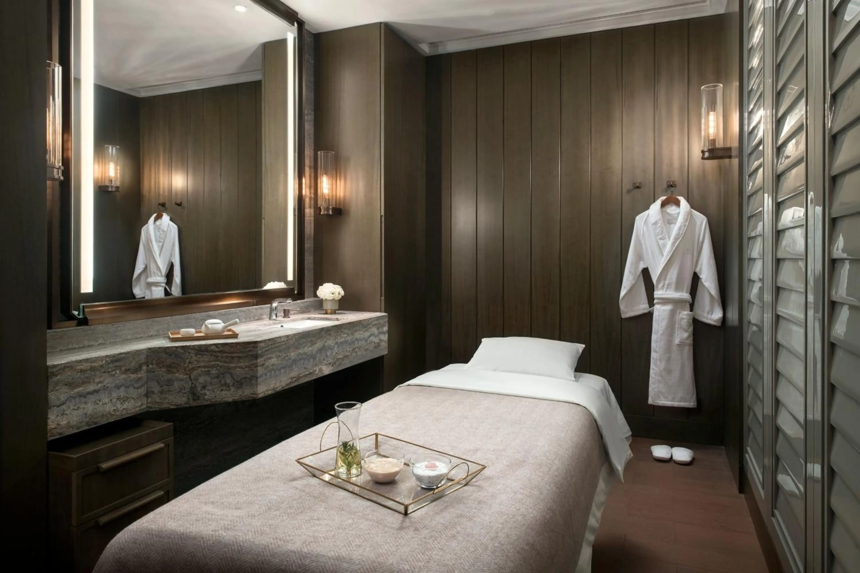 Spa and wellness centre/facilities in The St. Regis Hong Kong