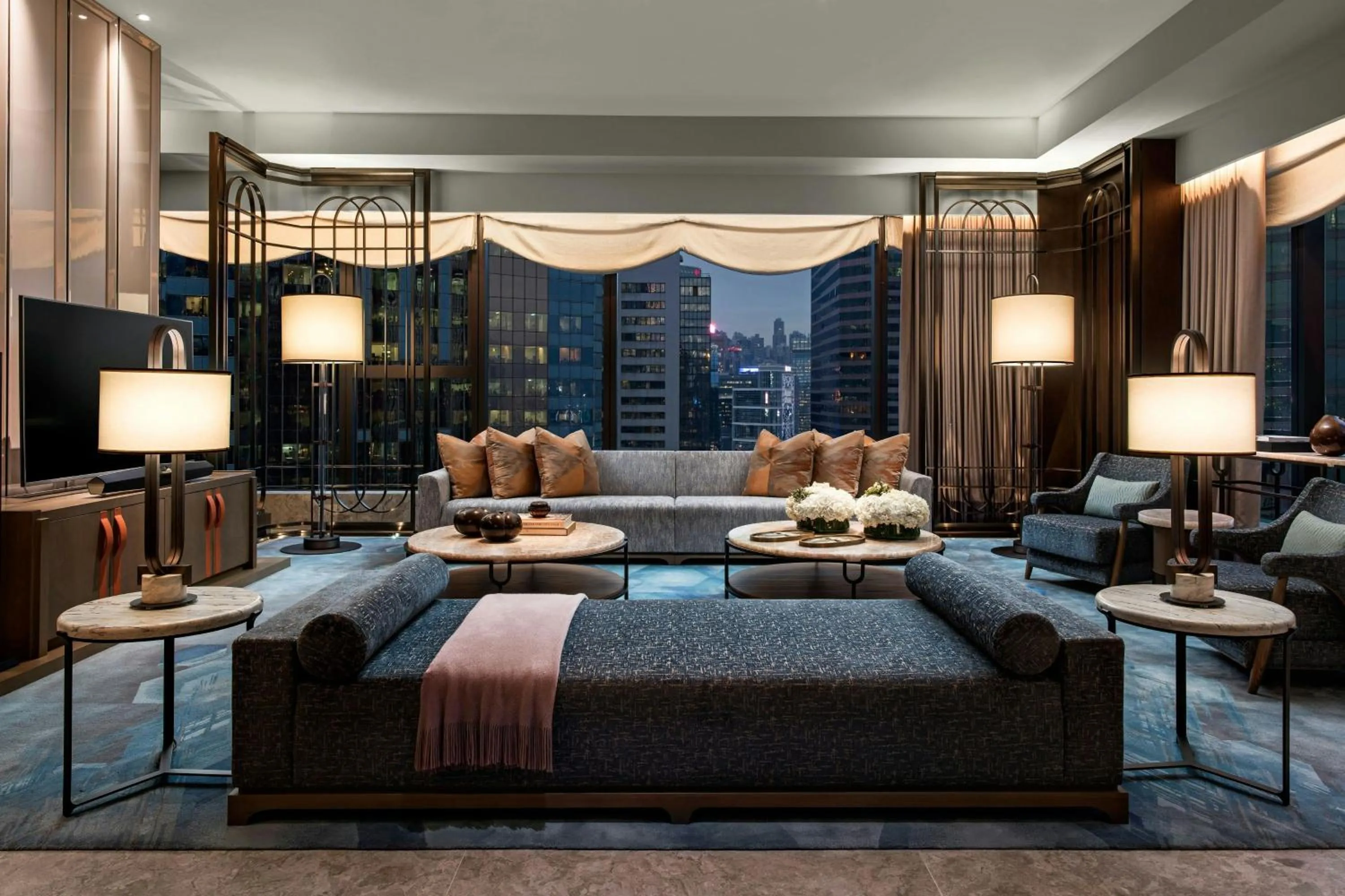 Living room, Bed in The St. Regis Hong Kong