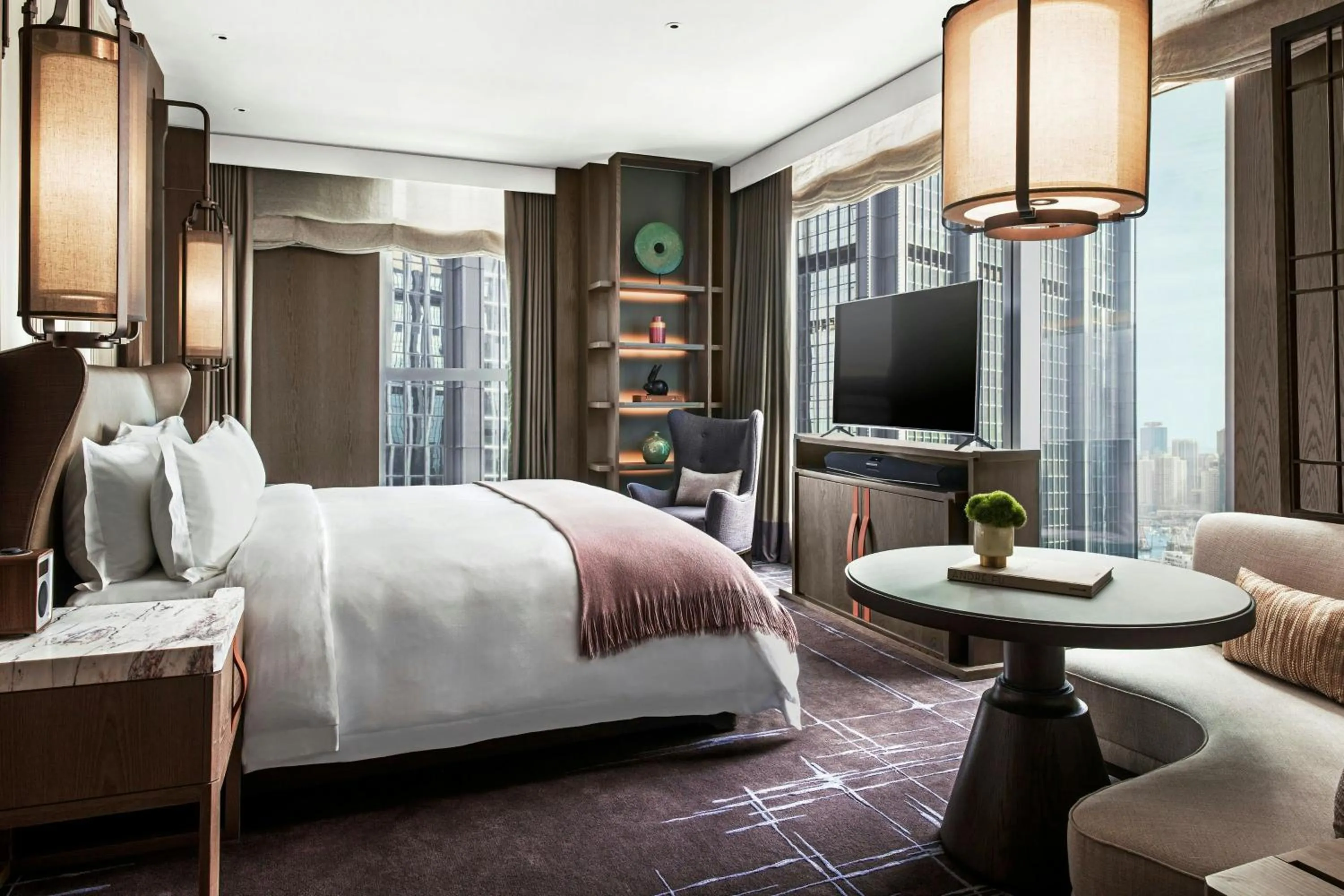 Bedroom, Bed in The St. Regis Hong Kong