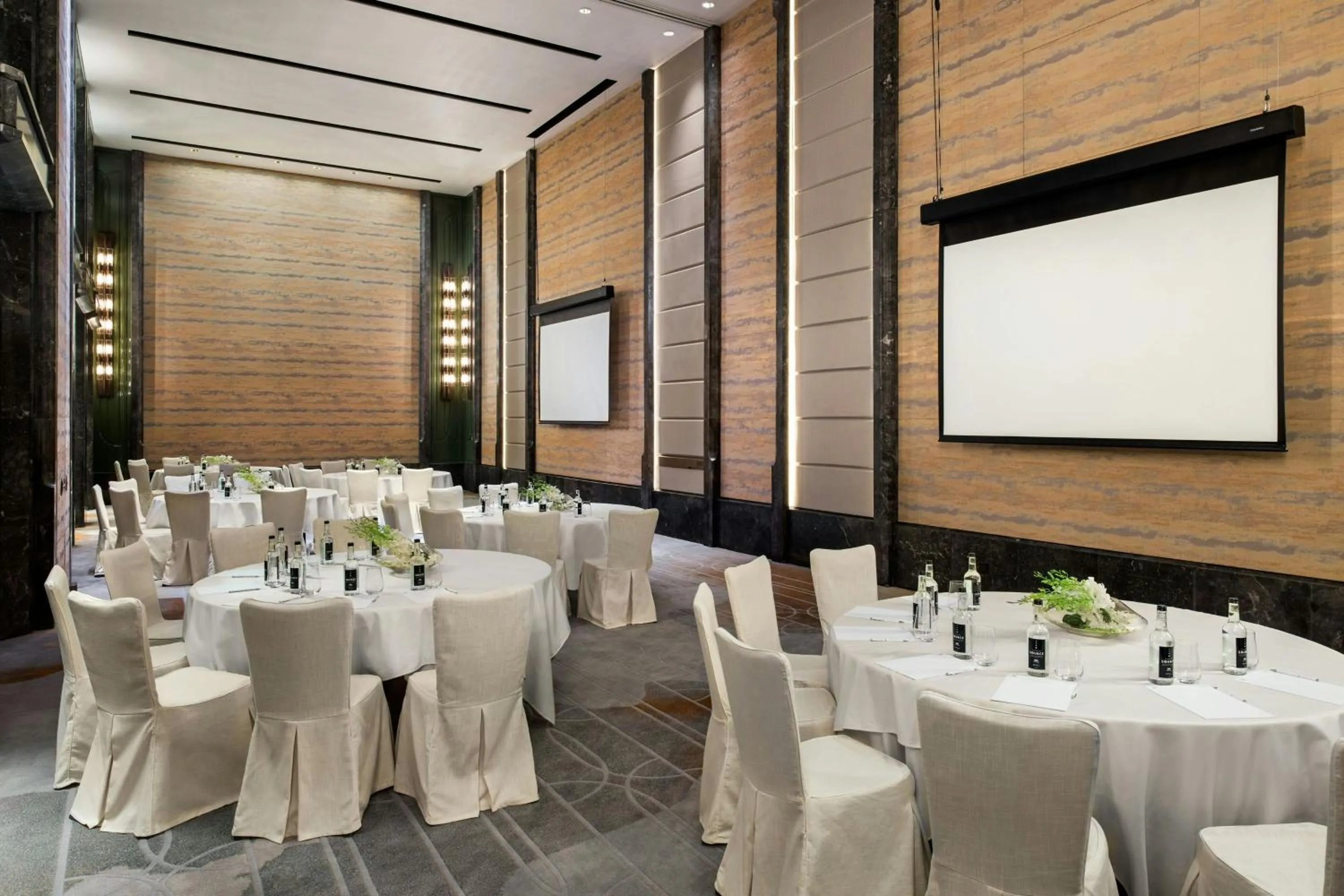 Meeting/conference room in The St. Regis Hong Kong