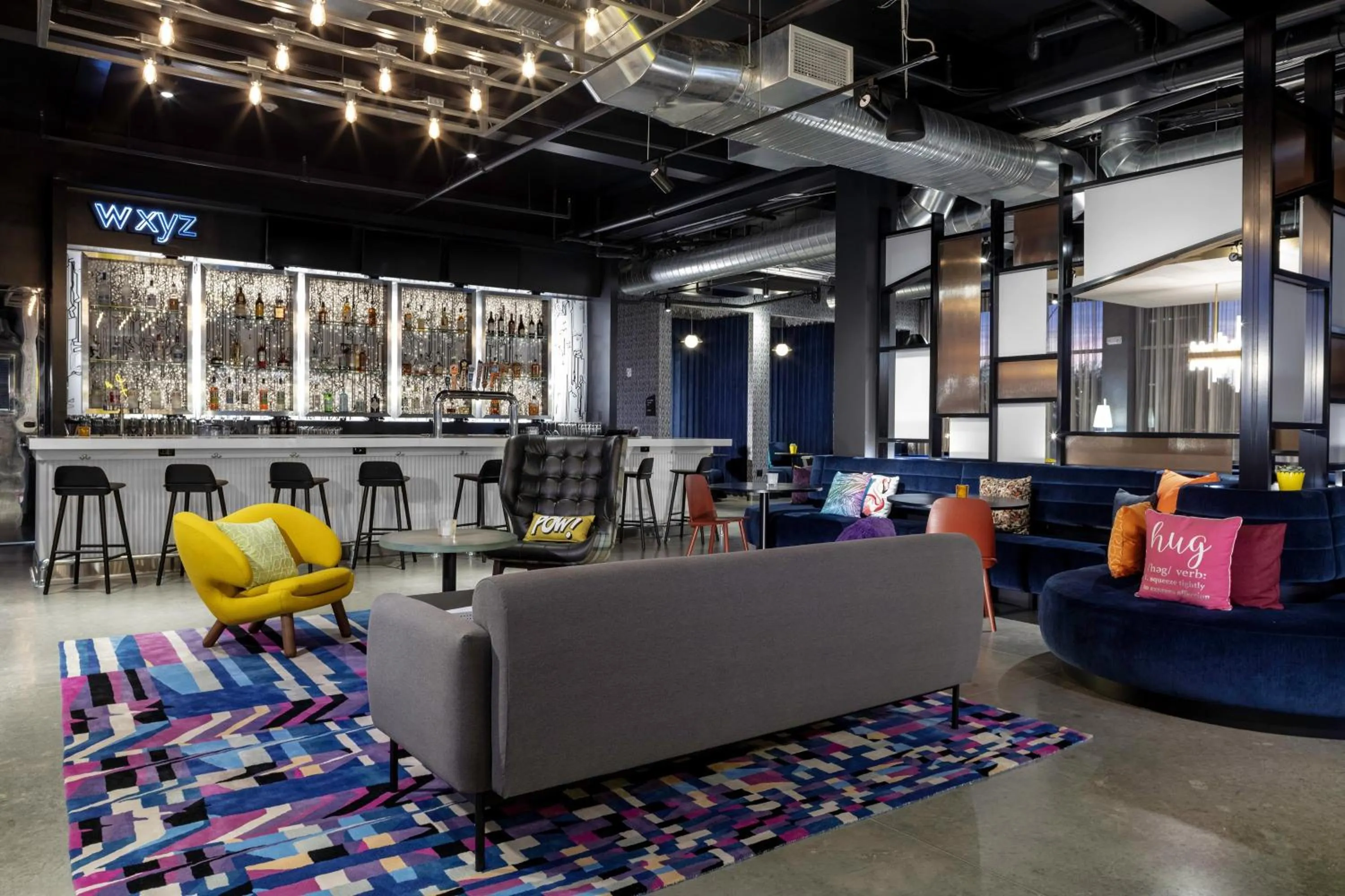 Lounge or bar in Aloft Glendale at Westgate