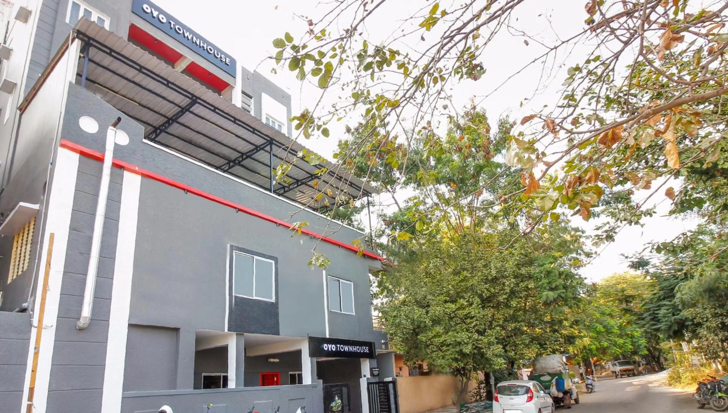 Facade/entrance in Super Townhouse RCC Sunrise