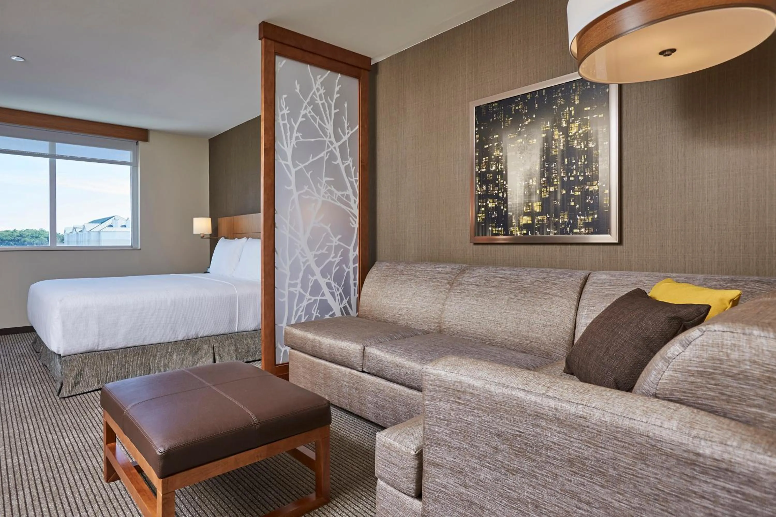 Bed in Hyatt Place Toronto Mississauga and Luxe Convention Centre