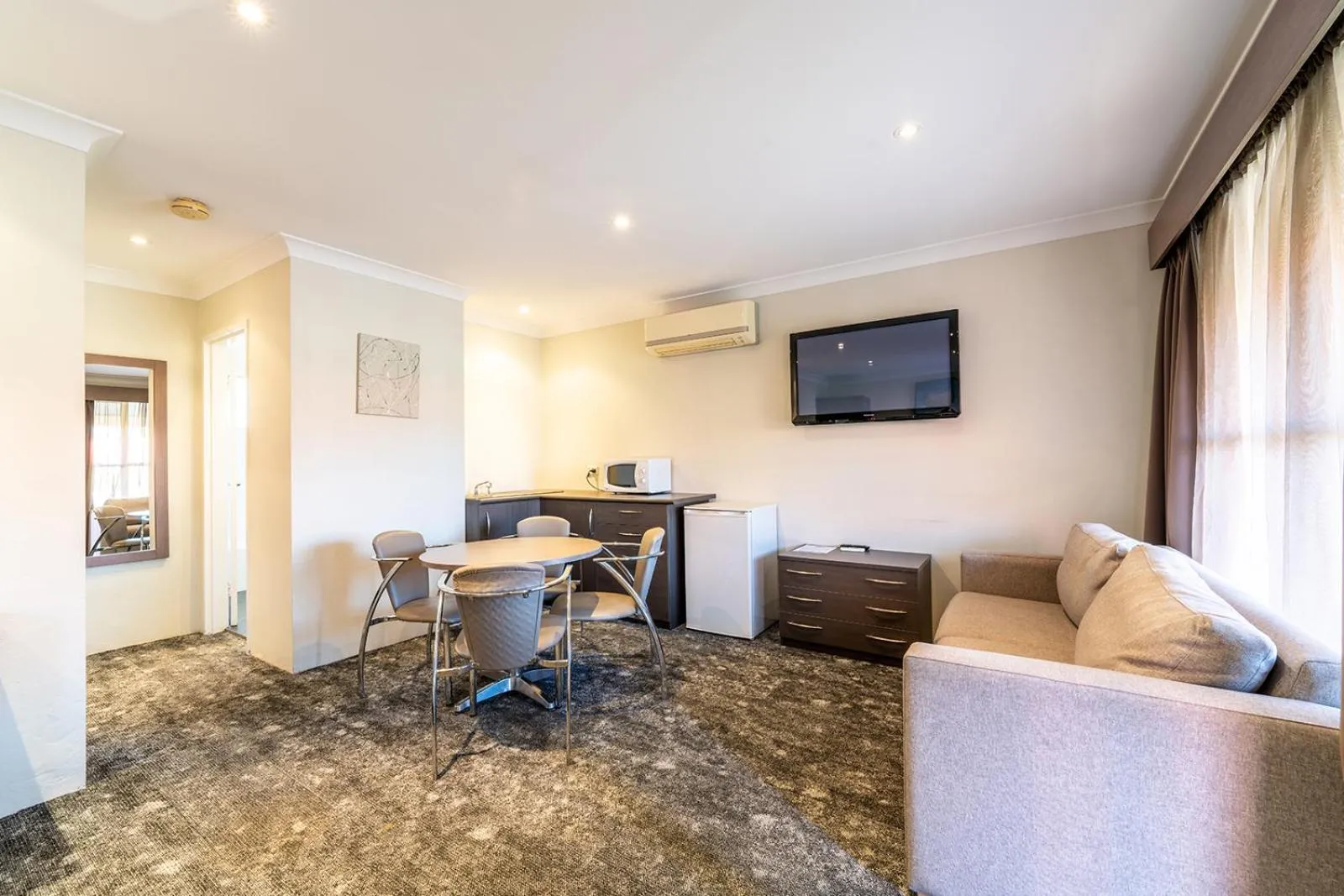 Living room in Parkes International