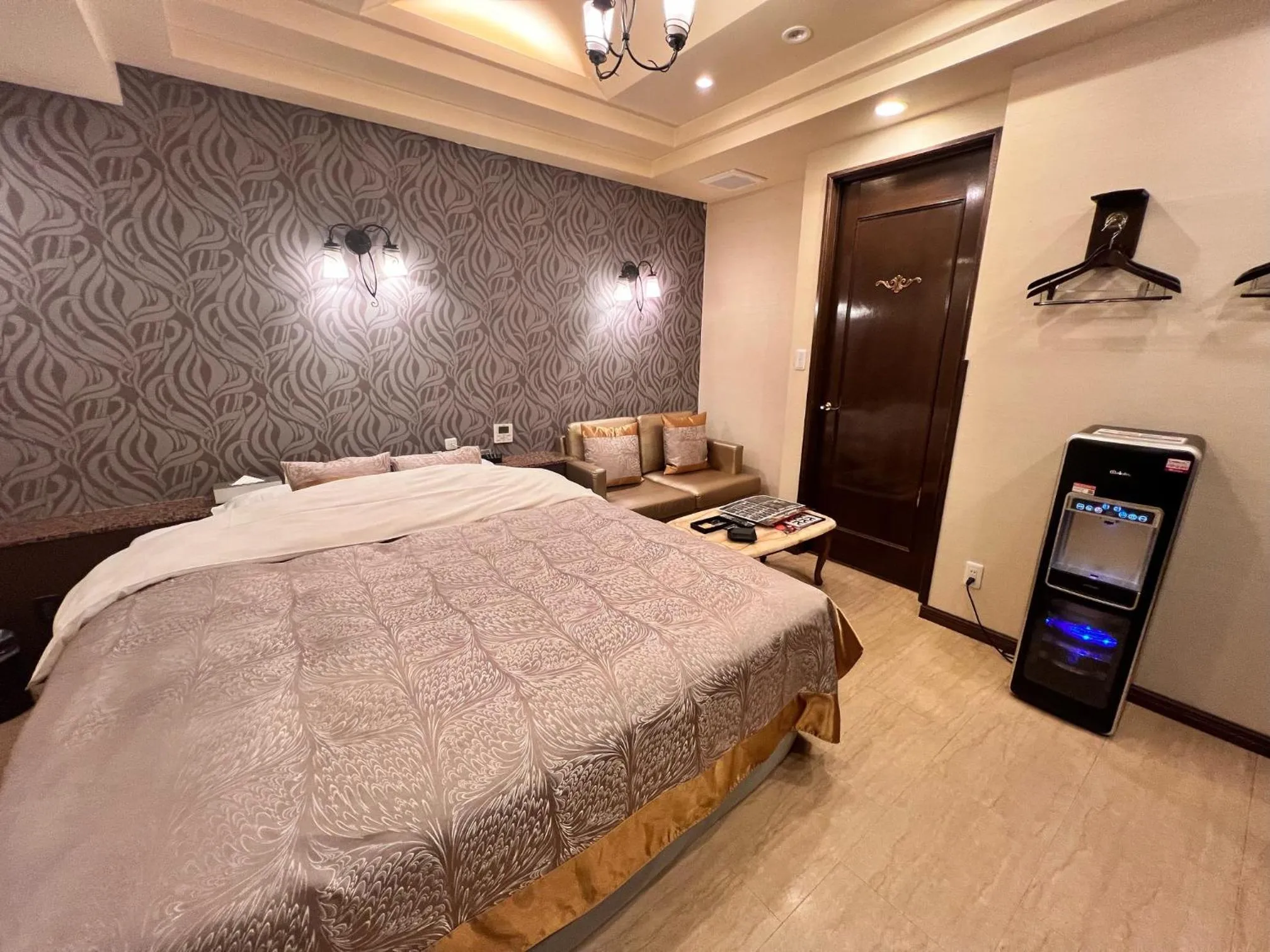 Bed in Hotel Crystal Gate Nagoya - Couple Hotel