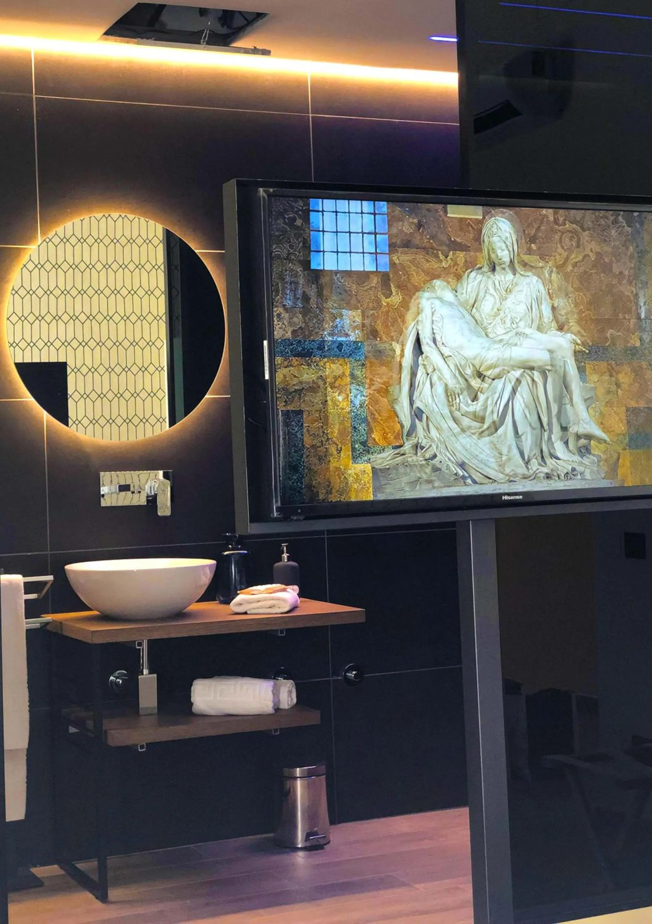 TV and multimedia in St. Peter Manor