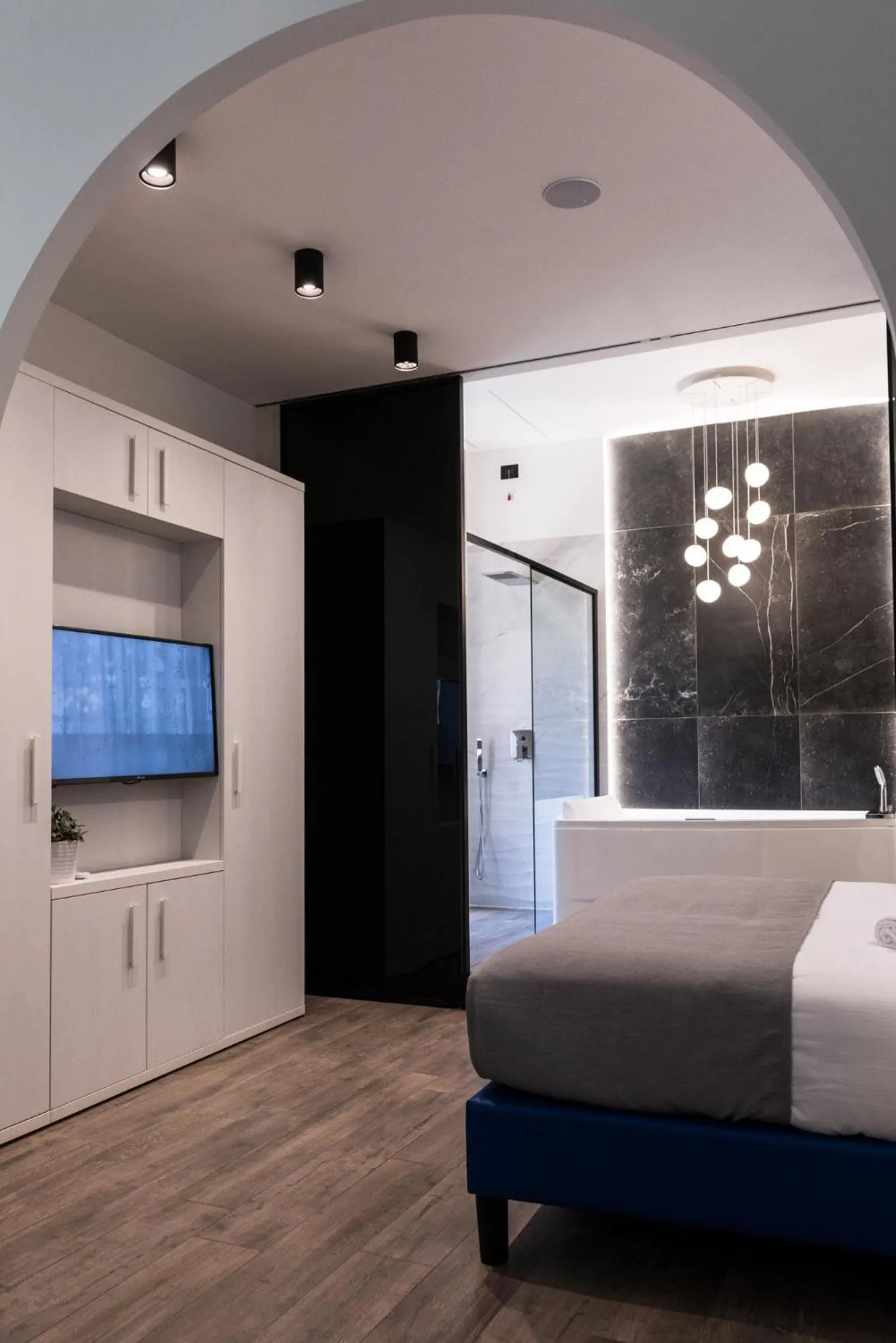 Bed in St. Peter Manor