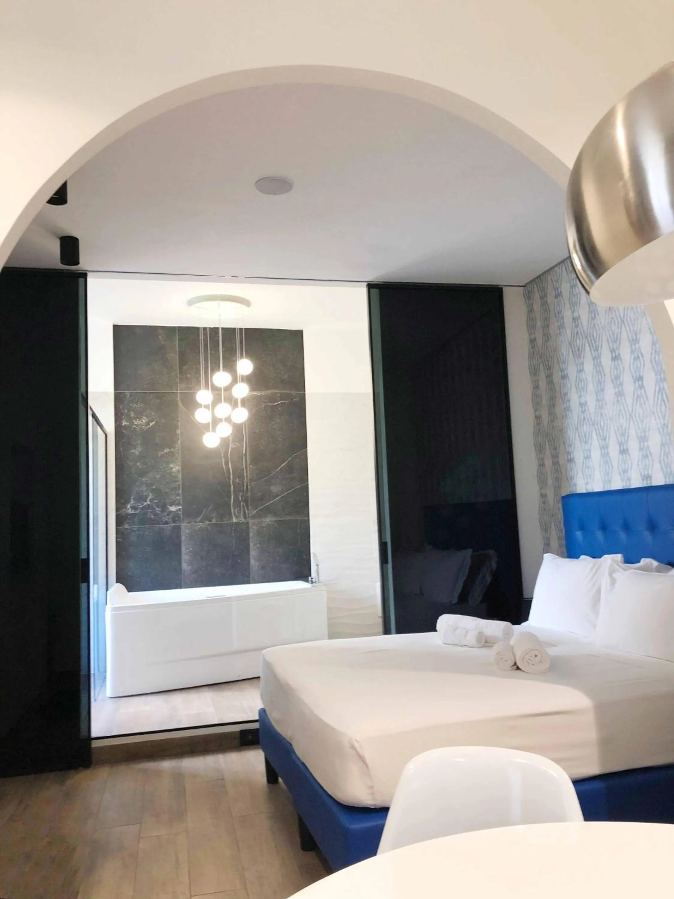 Bed in St. Peter Manor