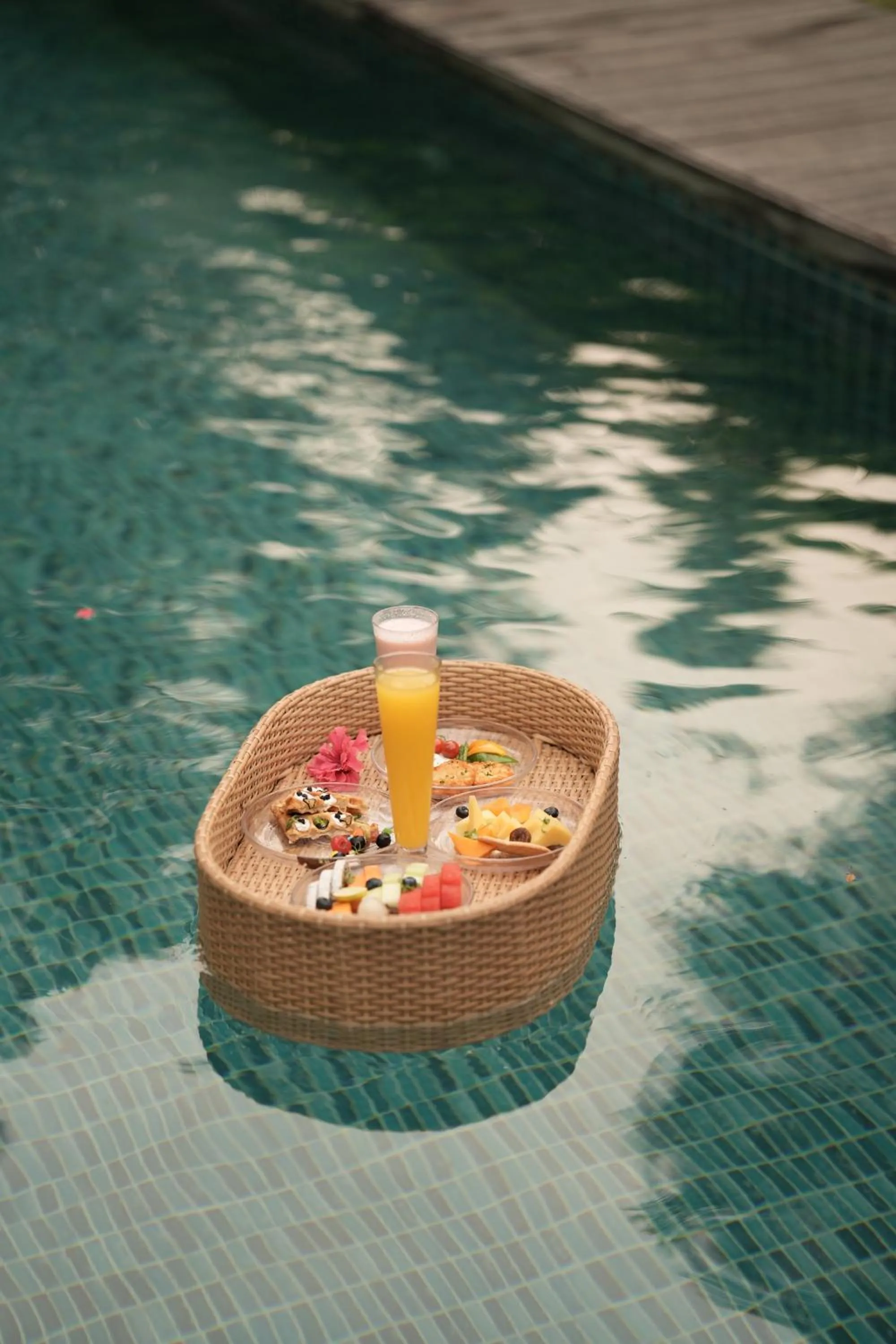 Swimming pool in The Westin Sohna Resort & Spa