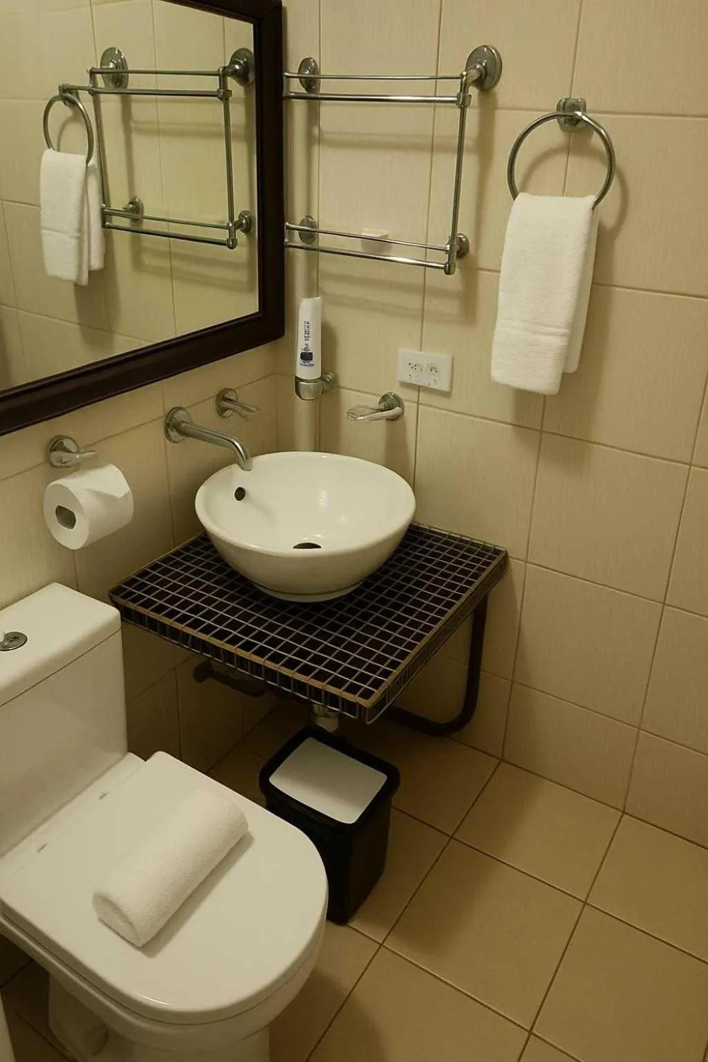 Toilet in JMM Grand Suites
