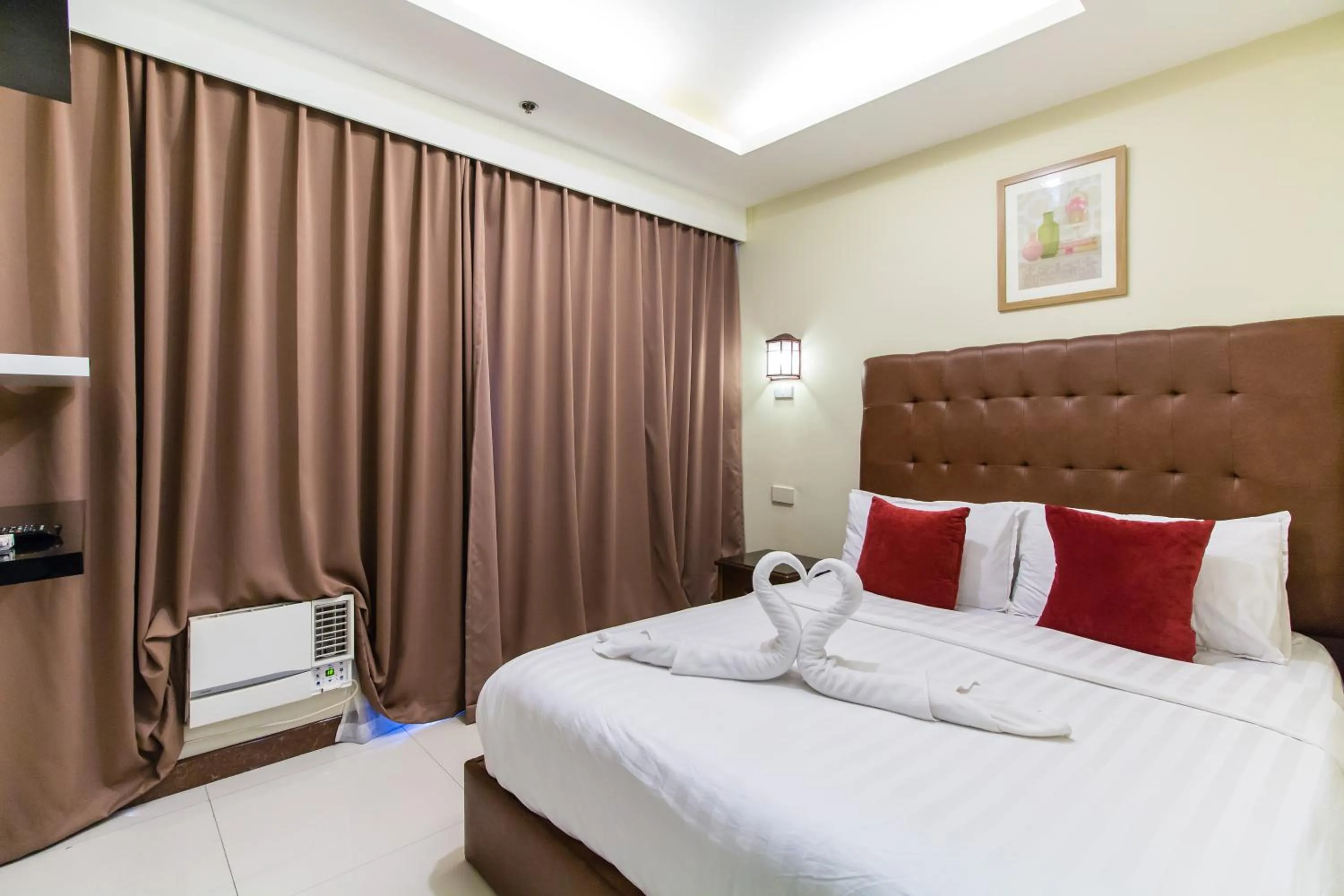 Photo of the whole room, Bed in JMM Grand Suites