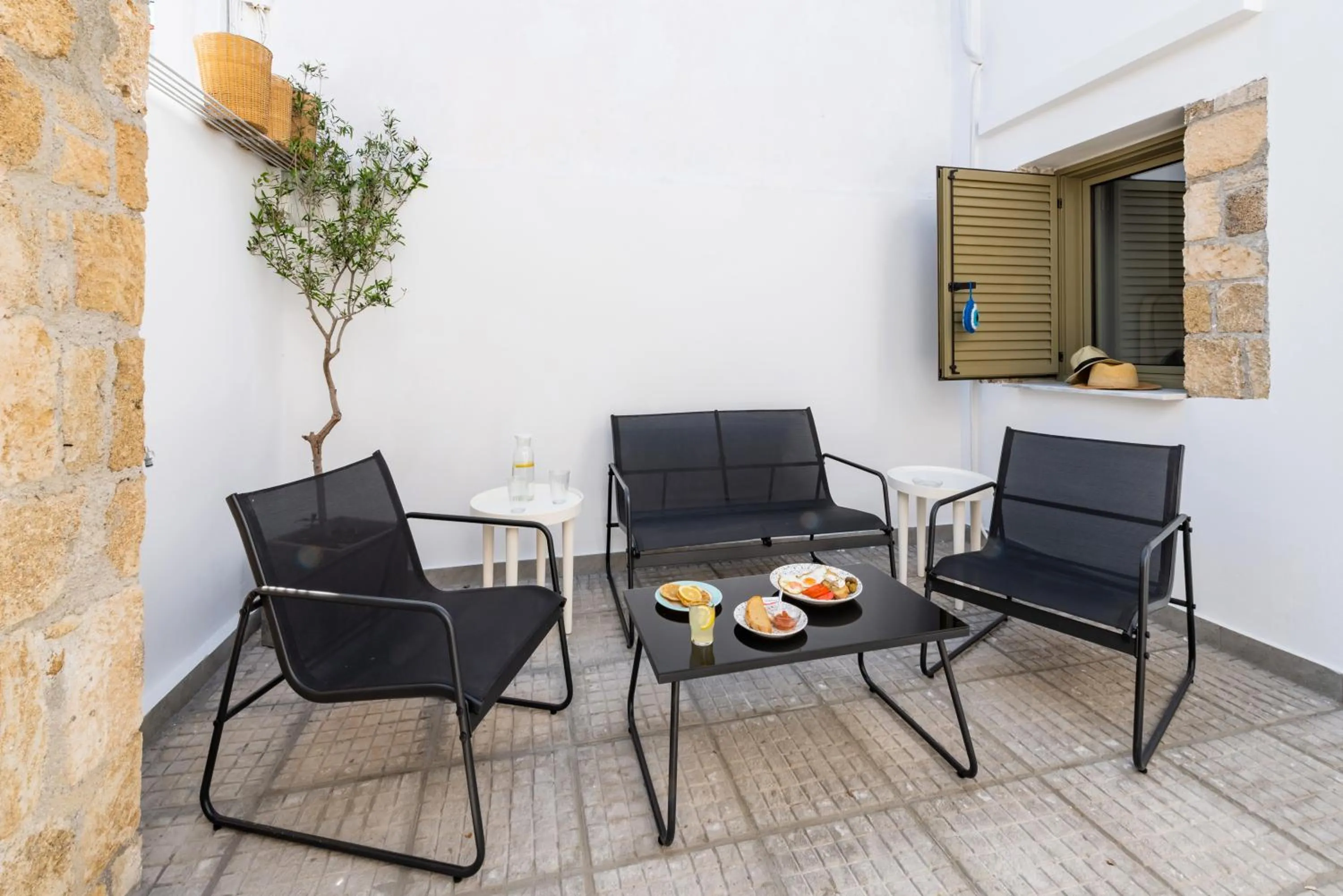 Seating area in Lefka Hotel & Apartments