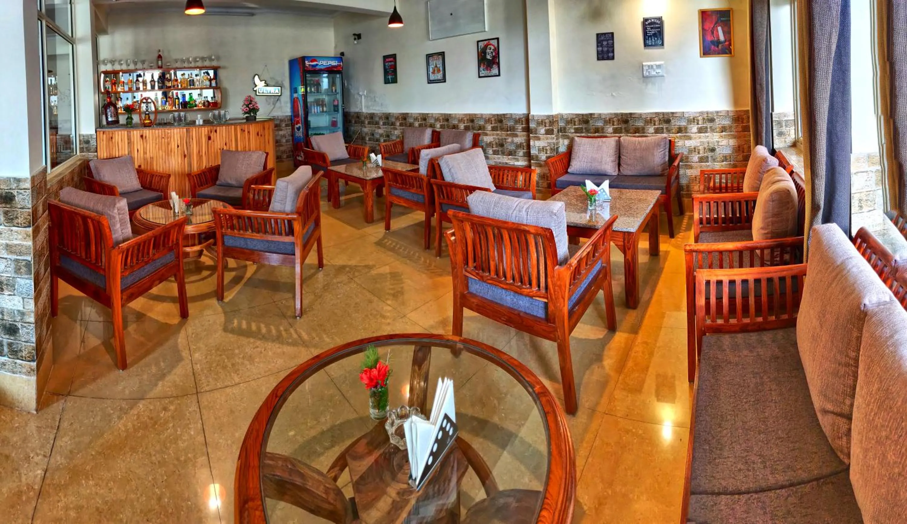 Lounge or bar in Highland Village Resort