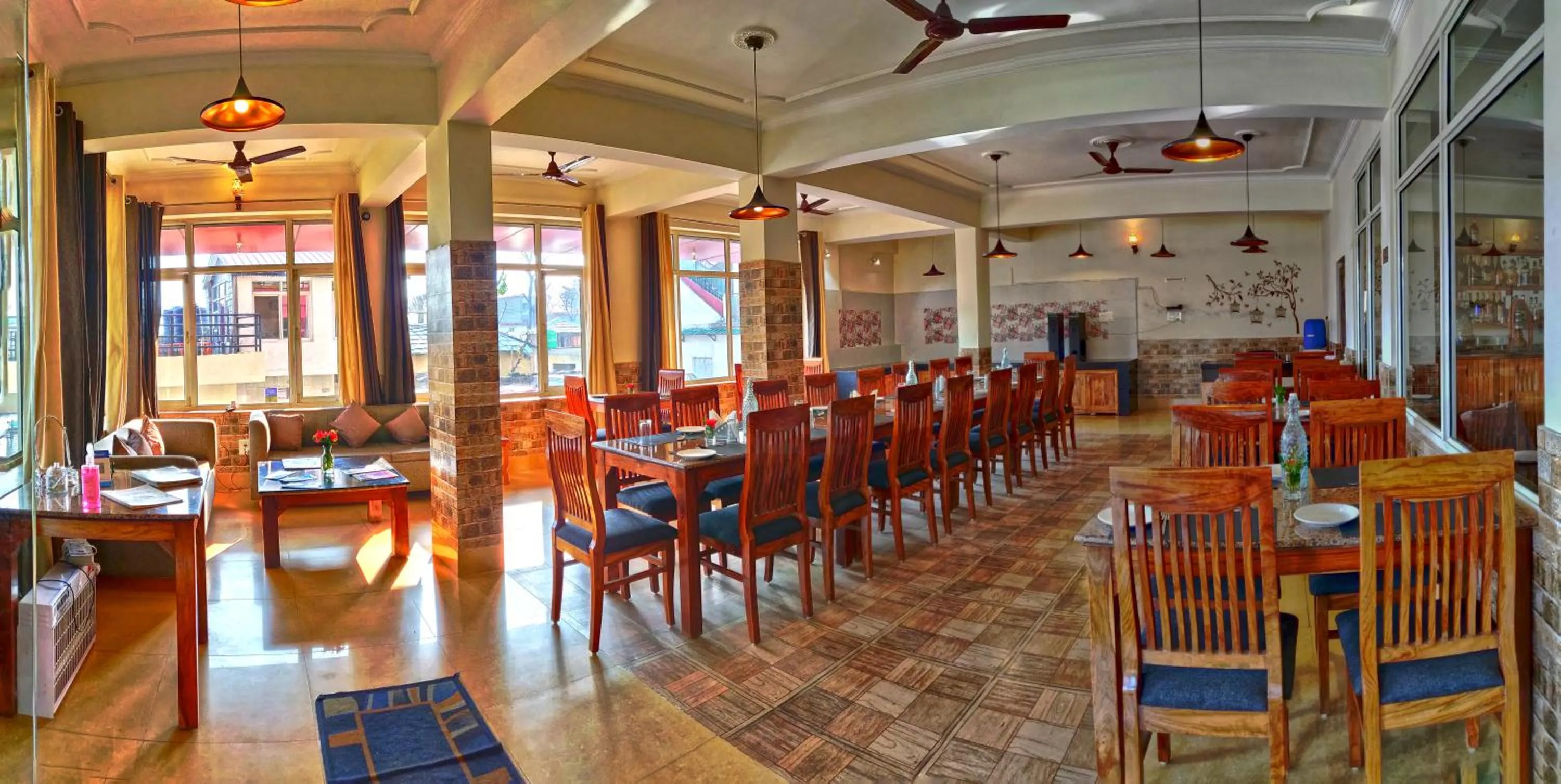 Restaurant/places to eat in Highland Village Resort