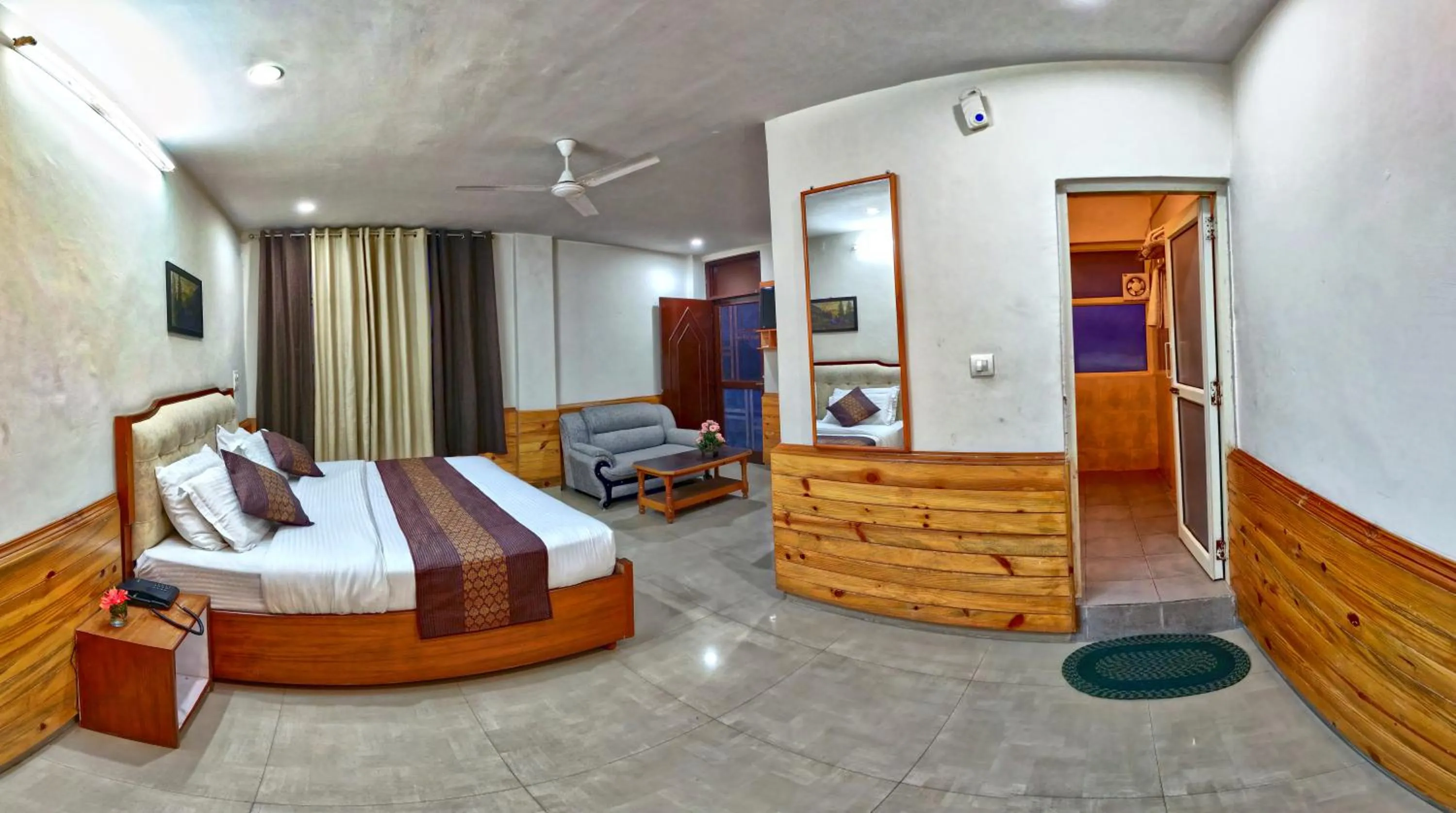 Photo of the whole room, Bed in Highland Village Resort