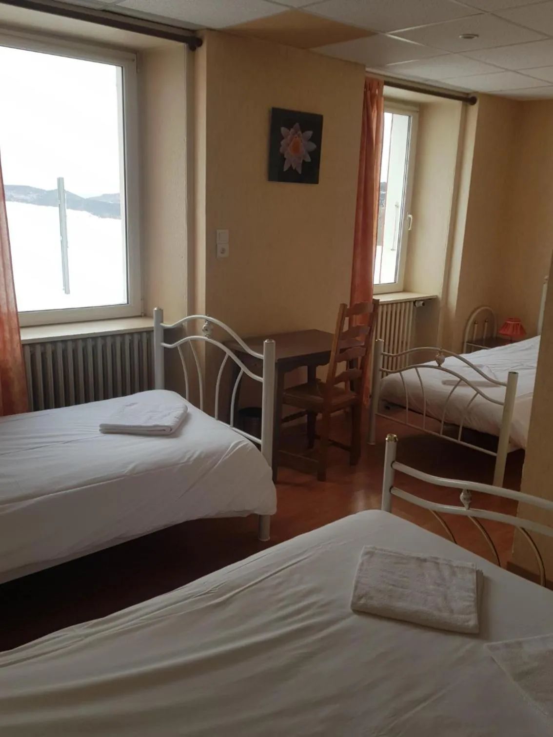 Bedroom, Bed in Hôtel des Cévennes