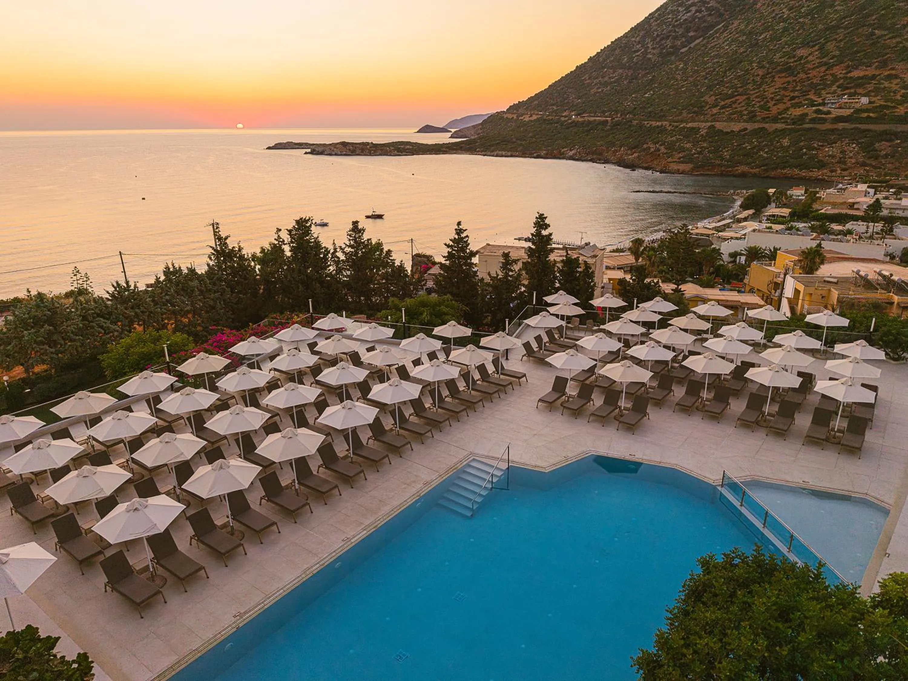 Swimming pool in Mitsis Bali Paradise