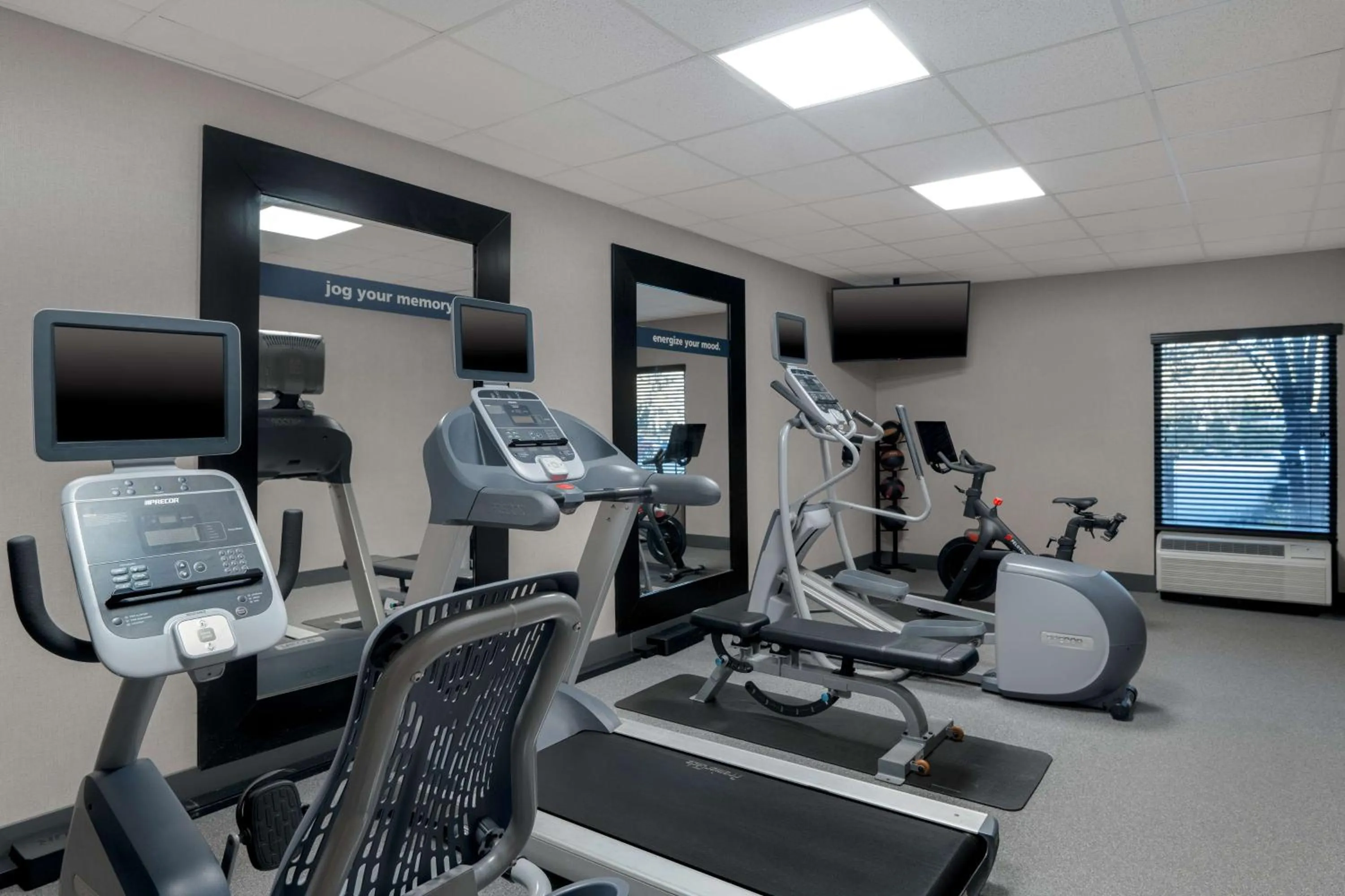 Fitness centre/facilities in Hampton Inn Tallahassee-Central