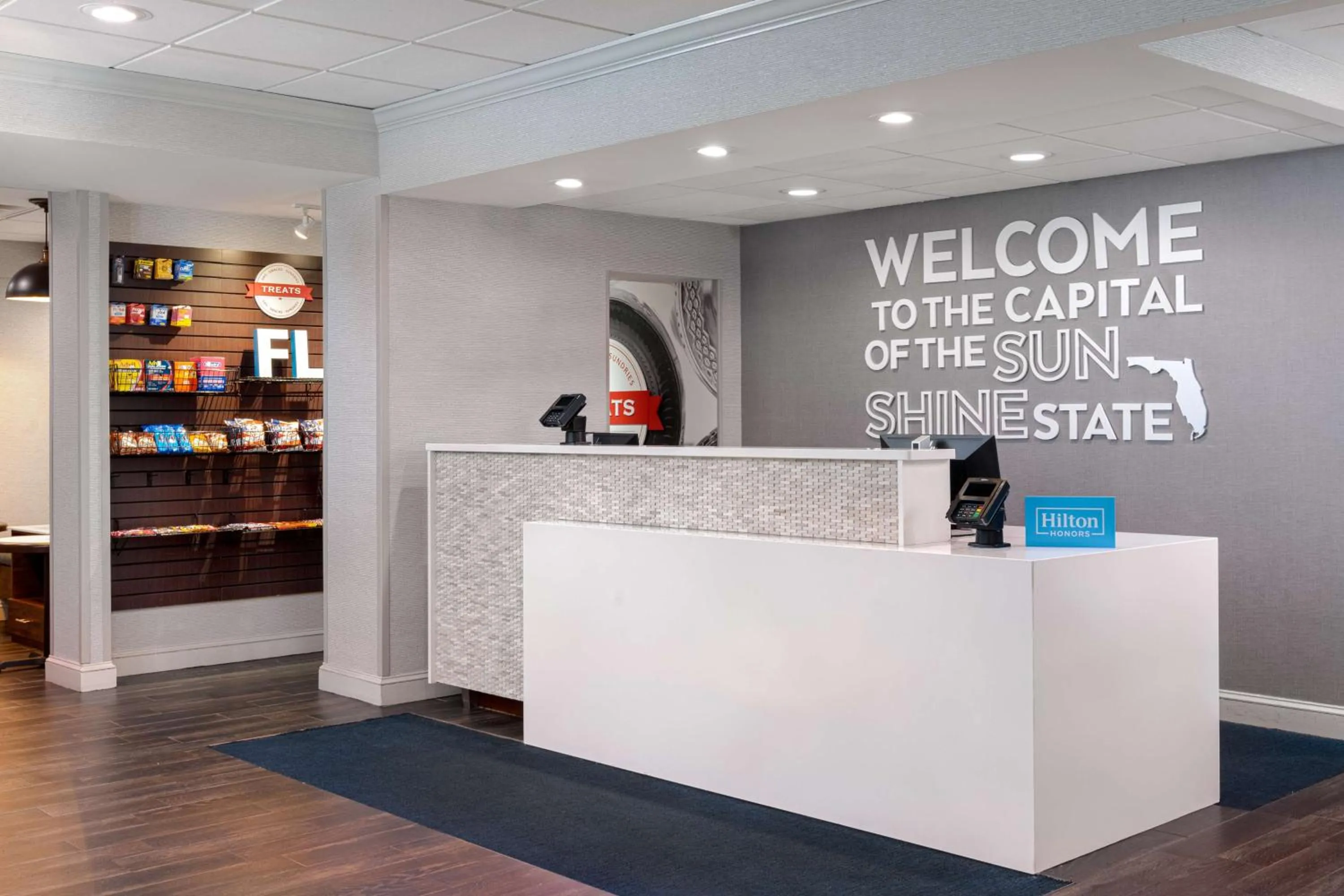 Lobby or reception in Hampton Inn Tallahassee-Central