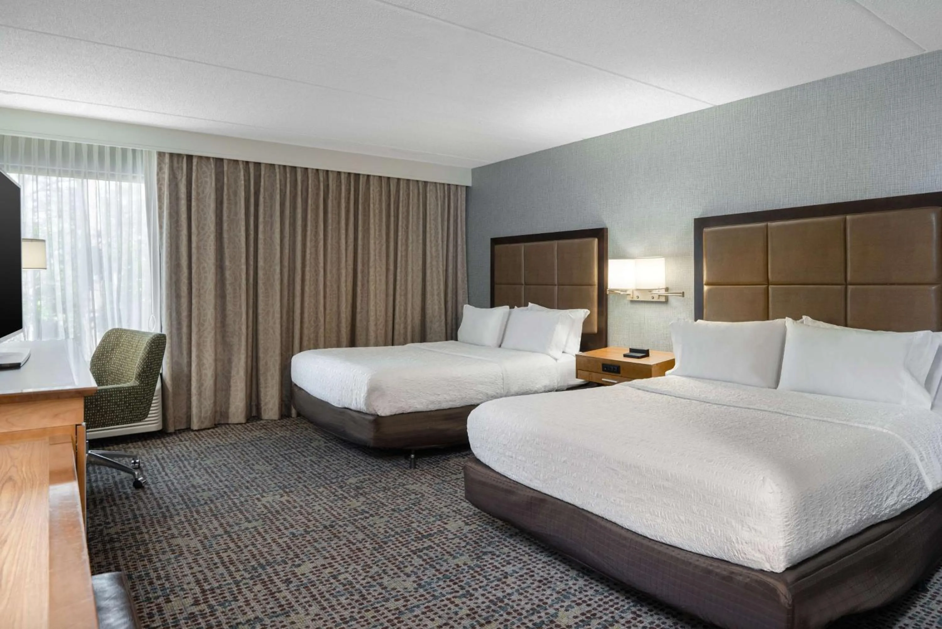 Bed in Hampton Inn Tallahassee-Central