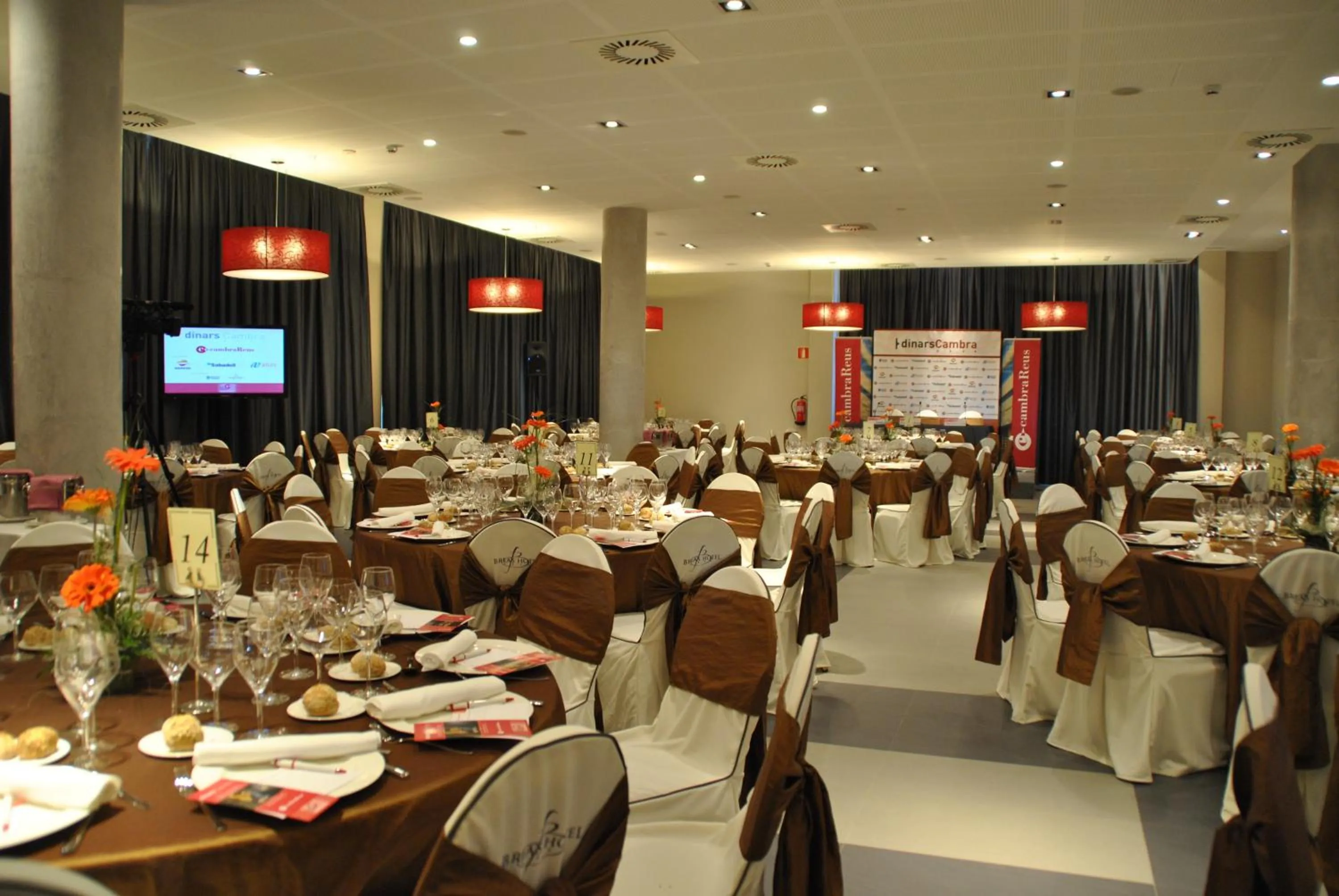Banquet/Function facilities in Brea's Hotel