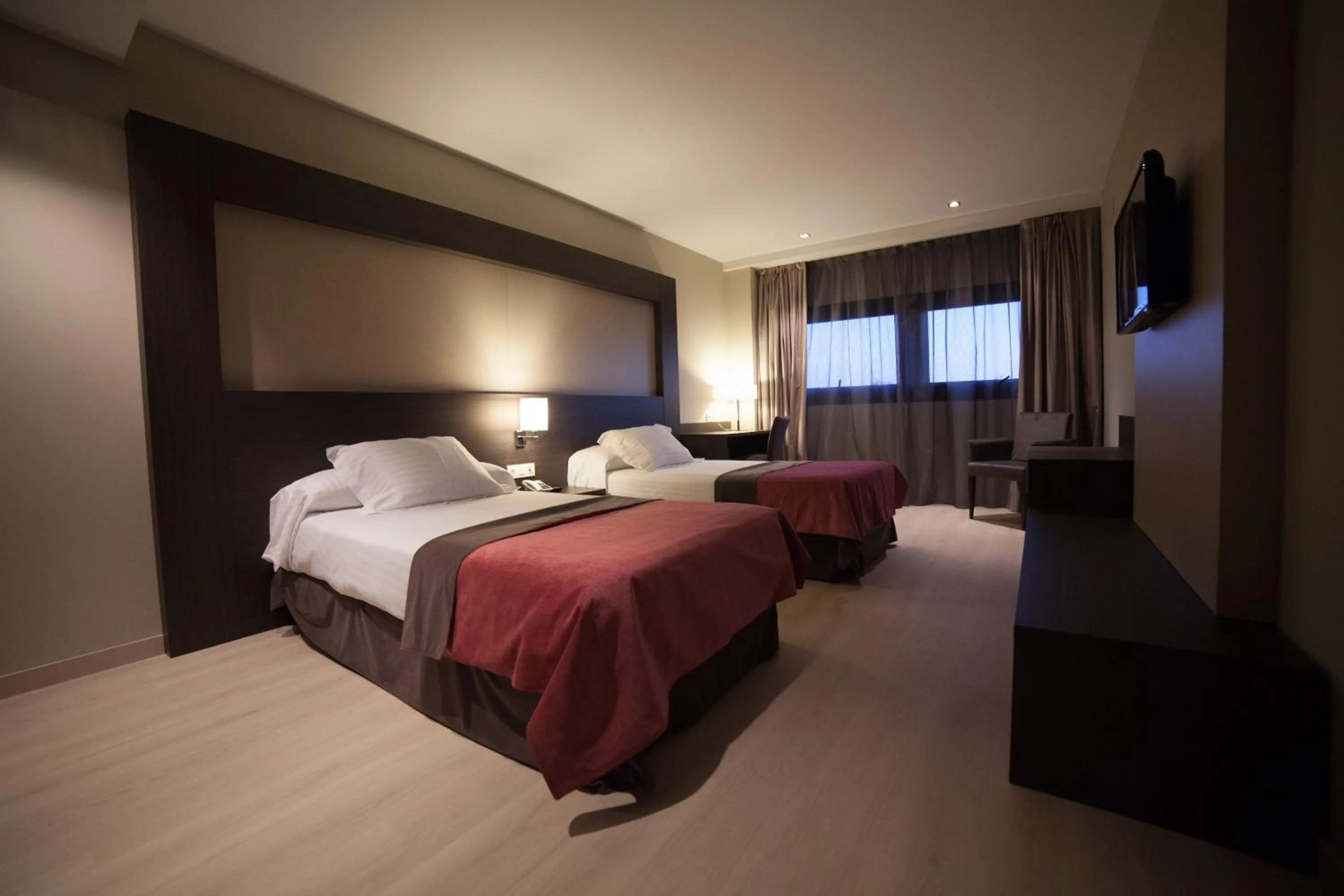 Photo of the whole room, Bed in Brea's Hotel