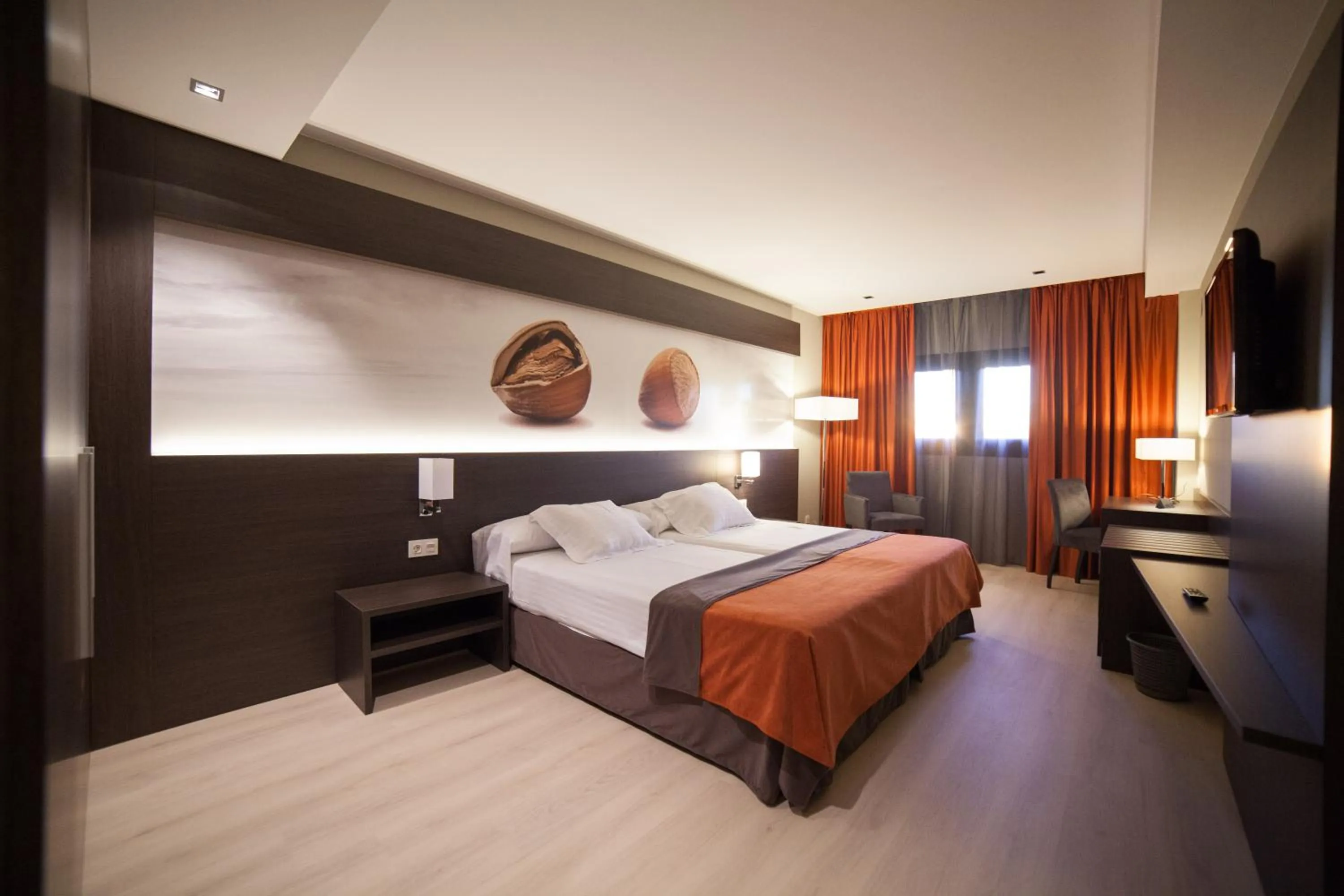 Photo of the whole room, Bed in Brea's Hotel