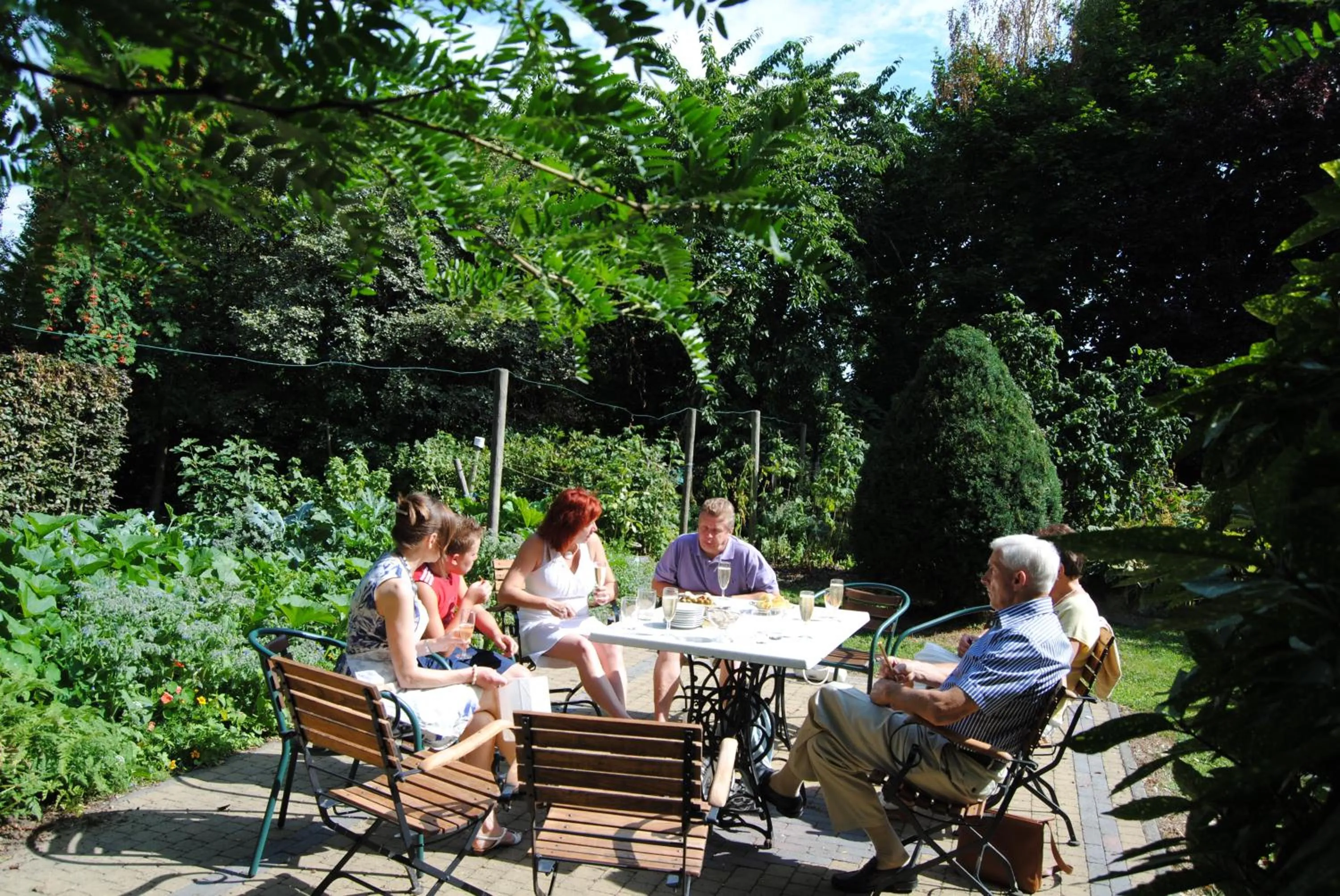 Garden in B&B Het Loonderhof