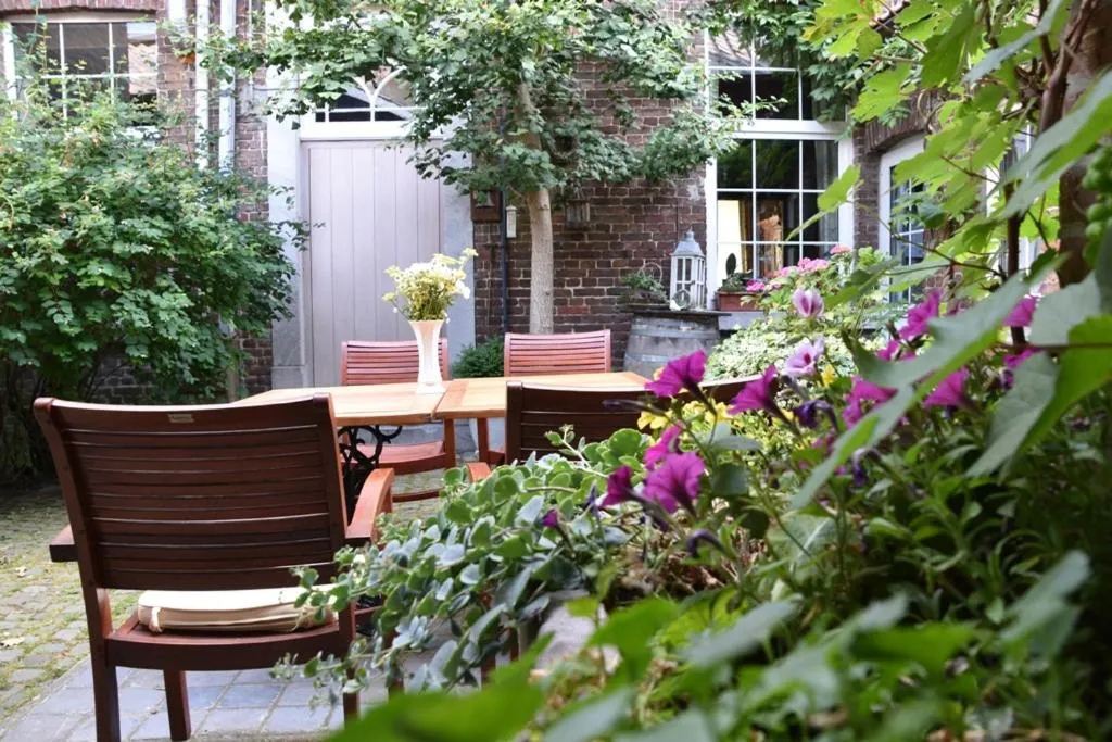 Patio in B&B Het Loonderhof