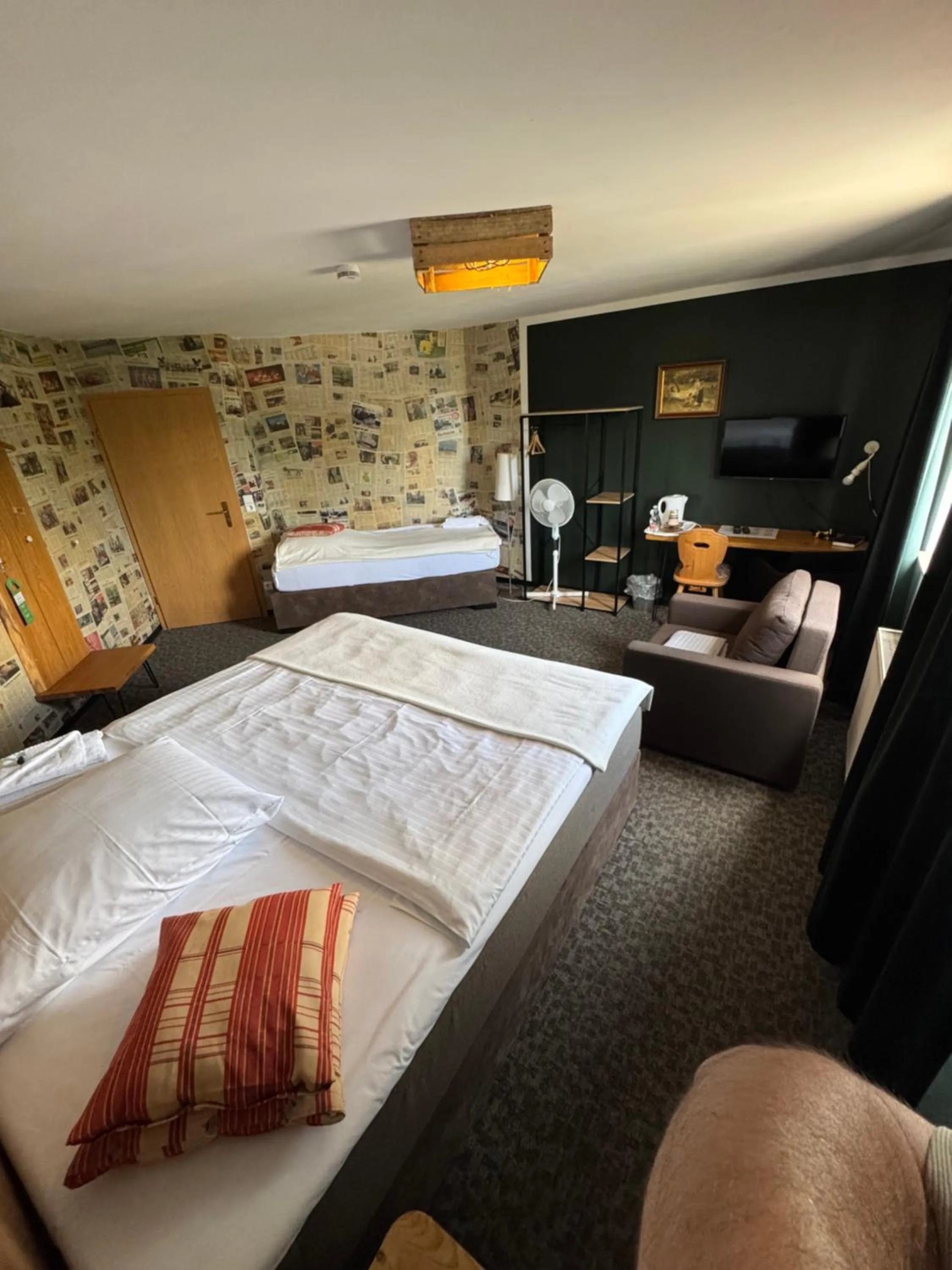 Photo of the whole room, Bed in Hotel Kraus