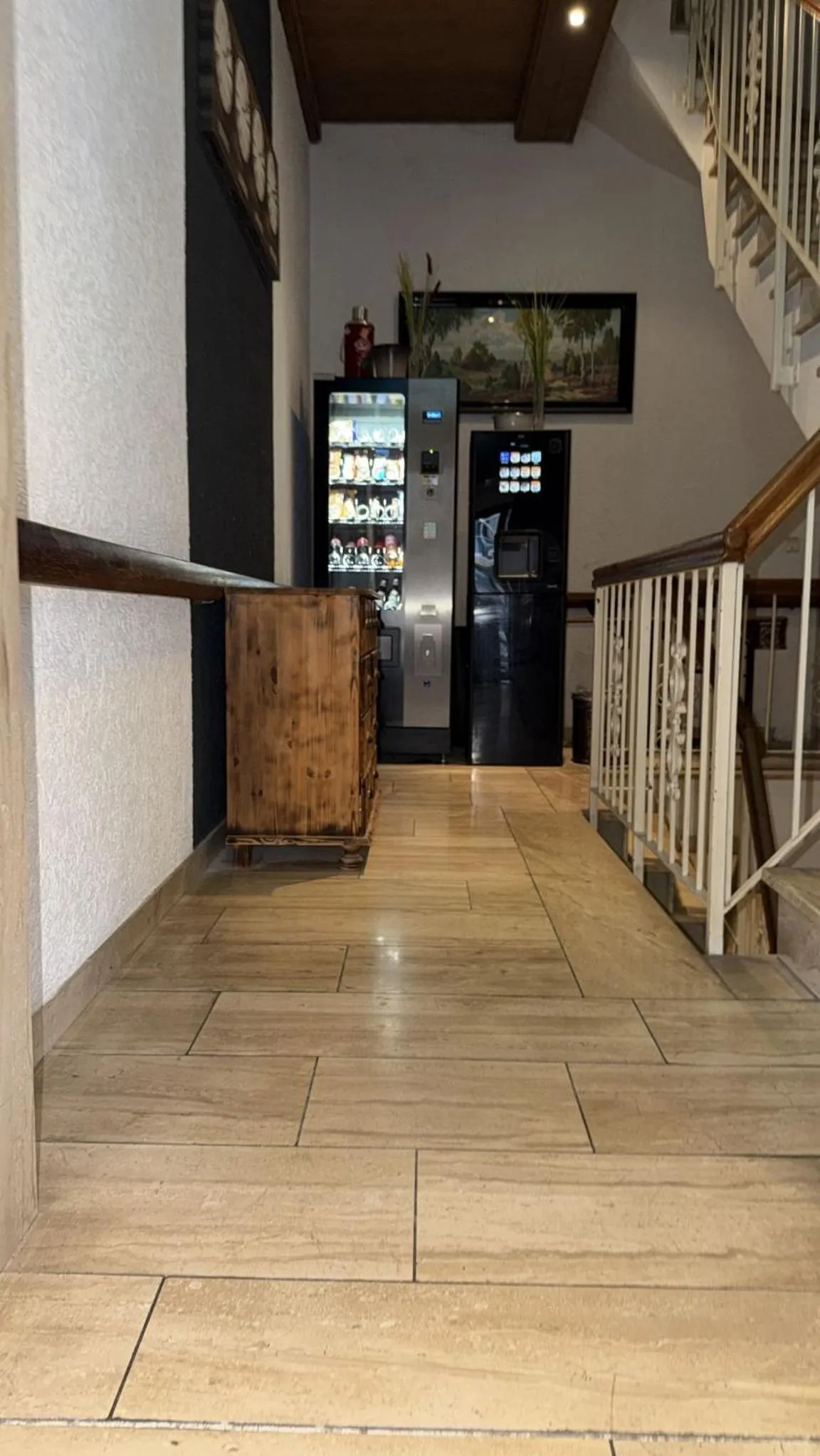 Restaurant/places to eat in Hotel Kraus