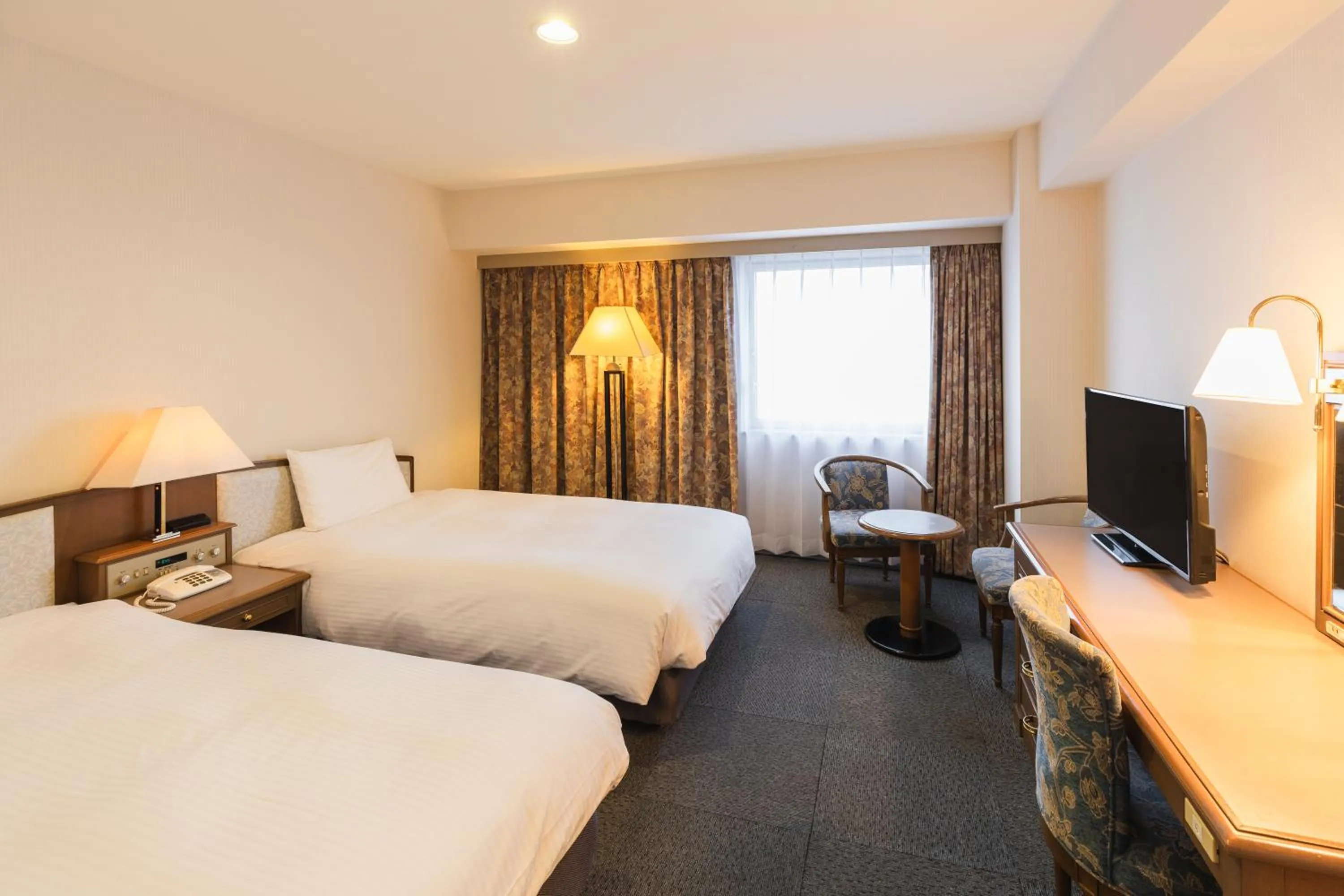 Photo of the whole room, Bed in Hotel Sunroute Niigata