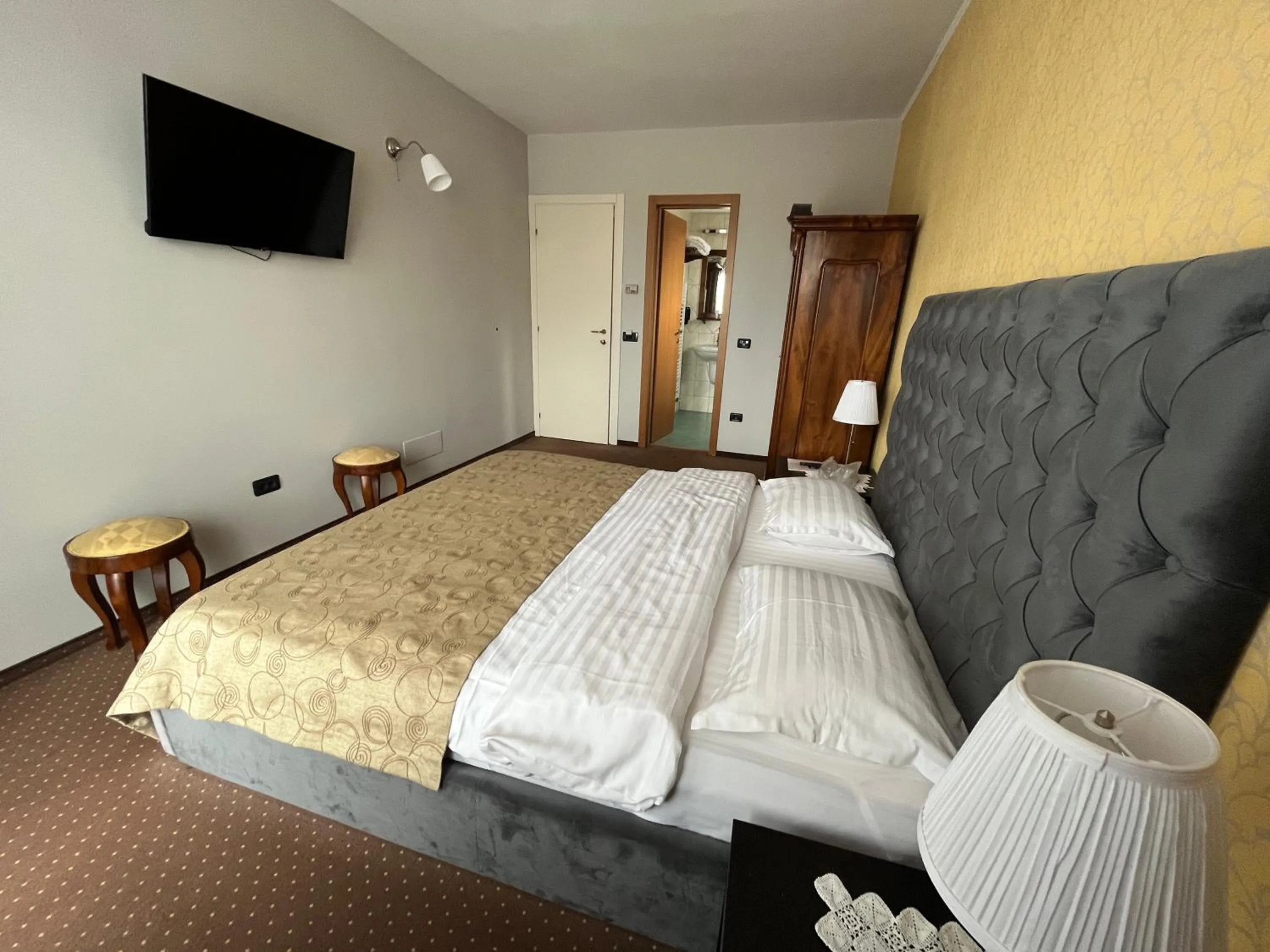 Bed in Trattoria Al Gallo