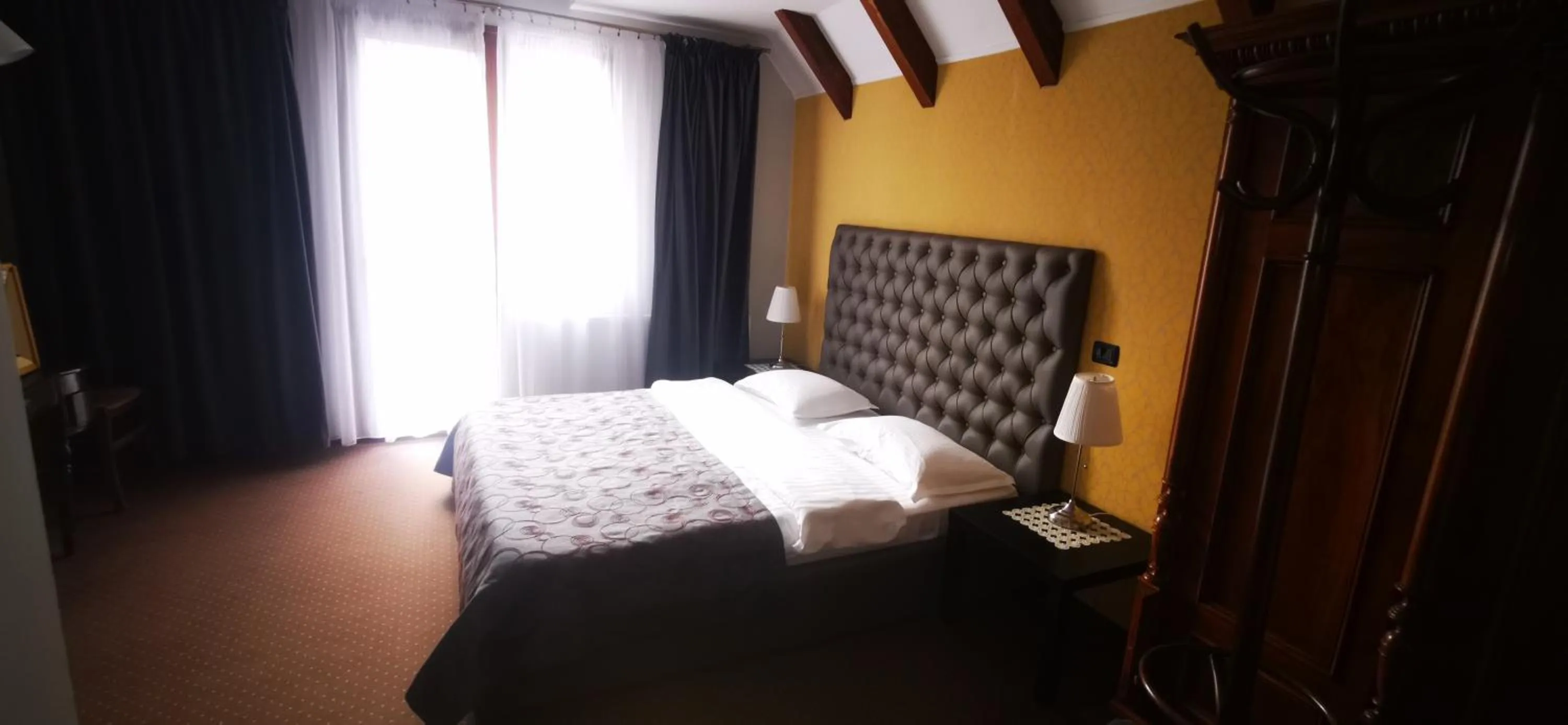 Bed in Trattoria Al Gallo