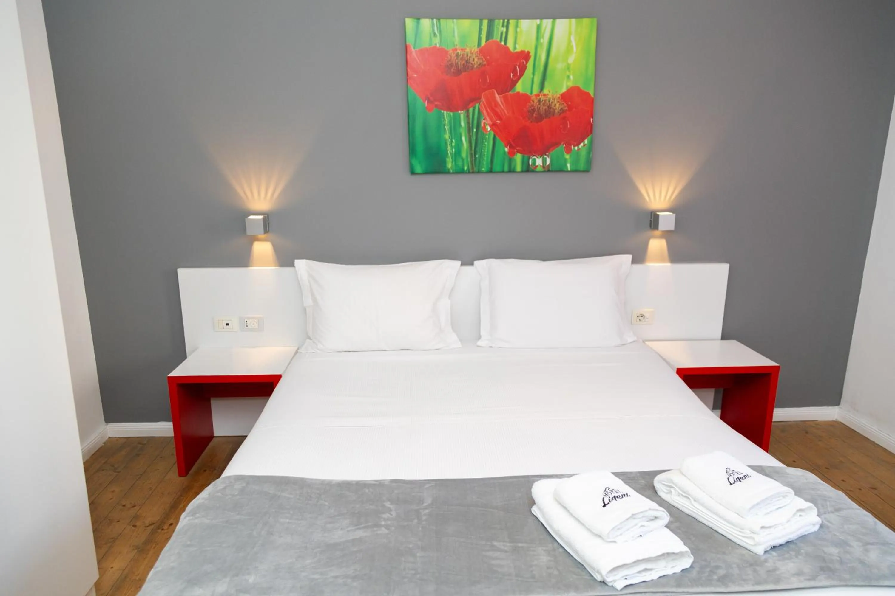 Bedroom, Bed in Hotel Liqeni