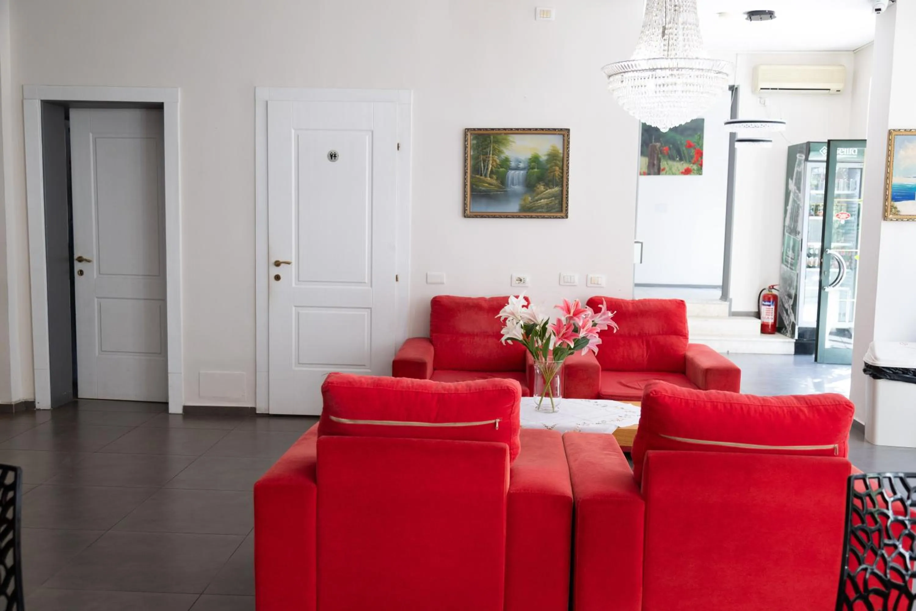 Seating area in Hotel Liqeni